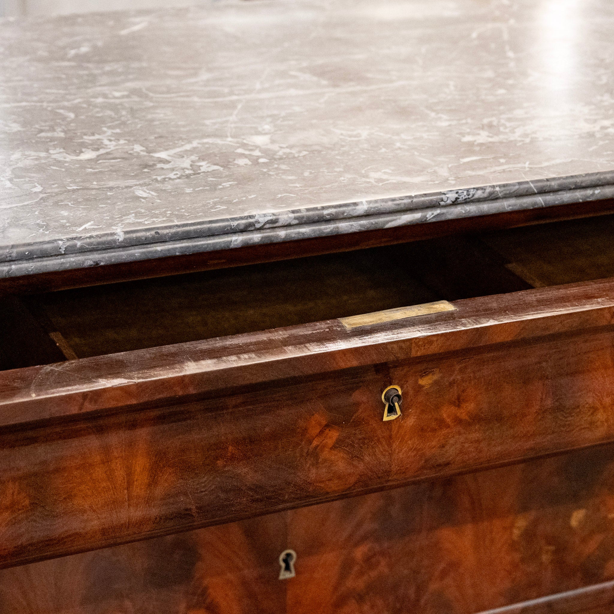 Louis Philippe Curved Burl Wood Chest – Black Marble Top - Image 8
