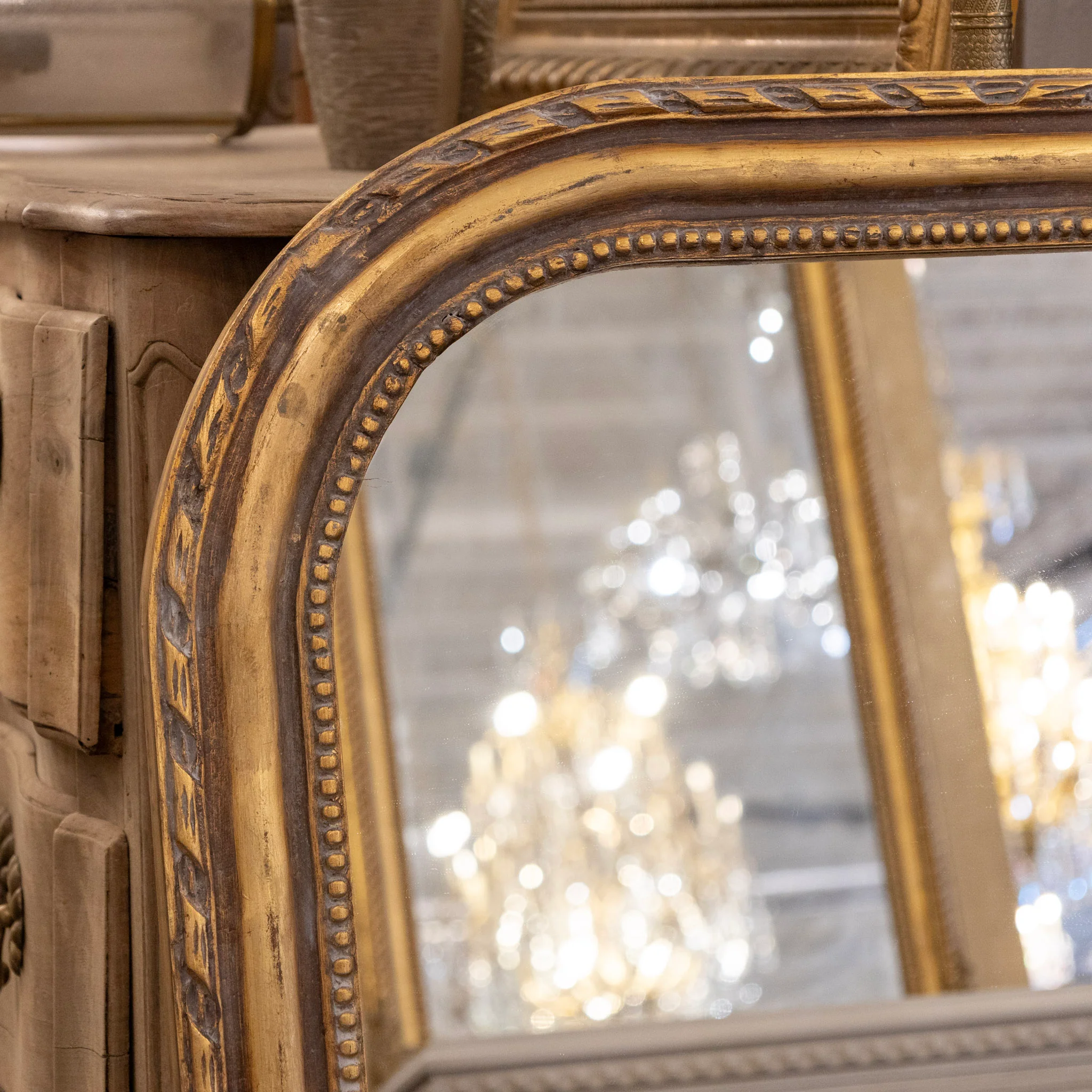 Louis Philippe Gilded Patina Mirror – Beaded & Rope Carved Trim - Image 4