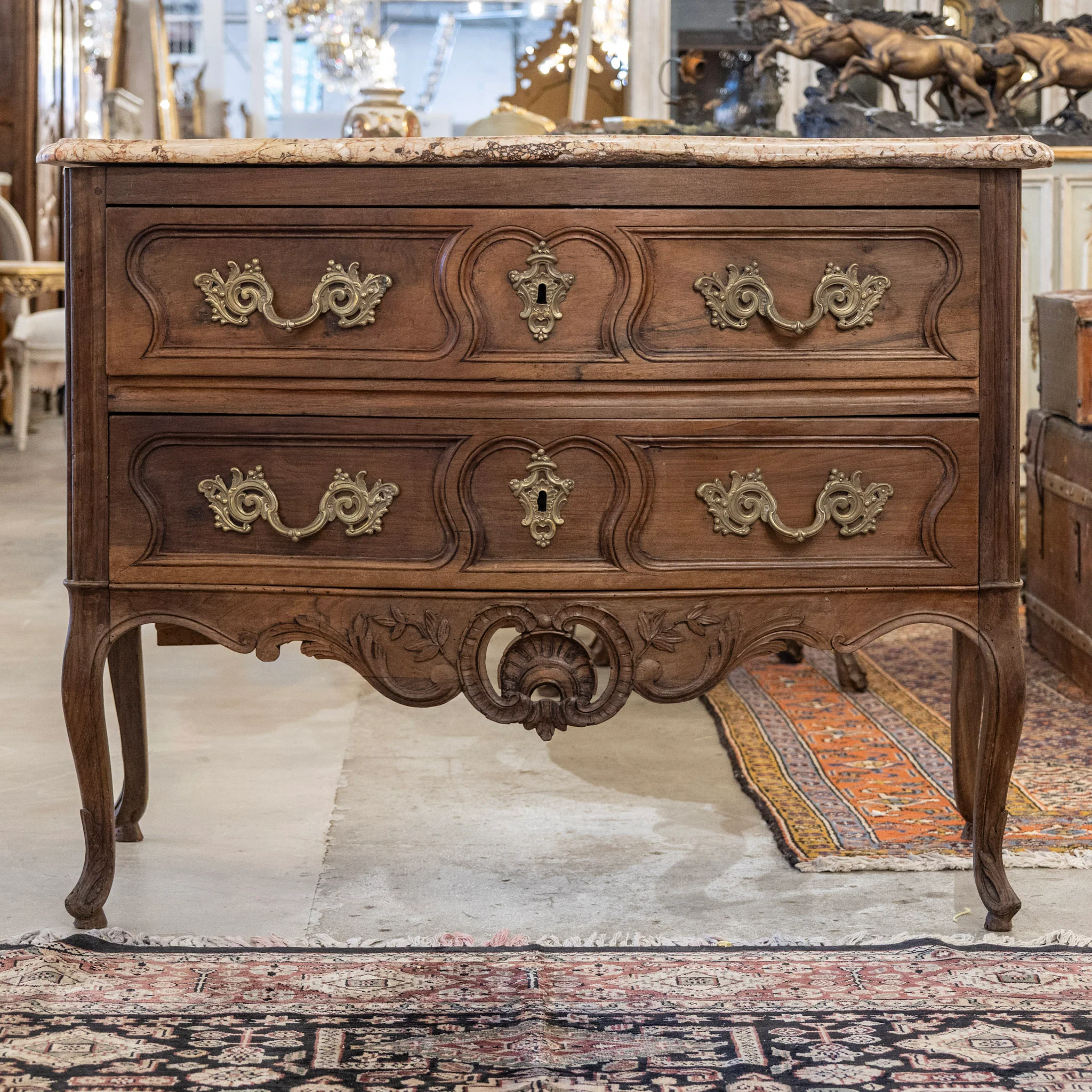 Louis XV 18th Century Walnut Chest – Carved Apron & Breccia Pernice Marble Top - Image 3