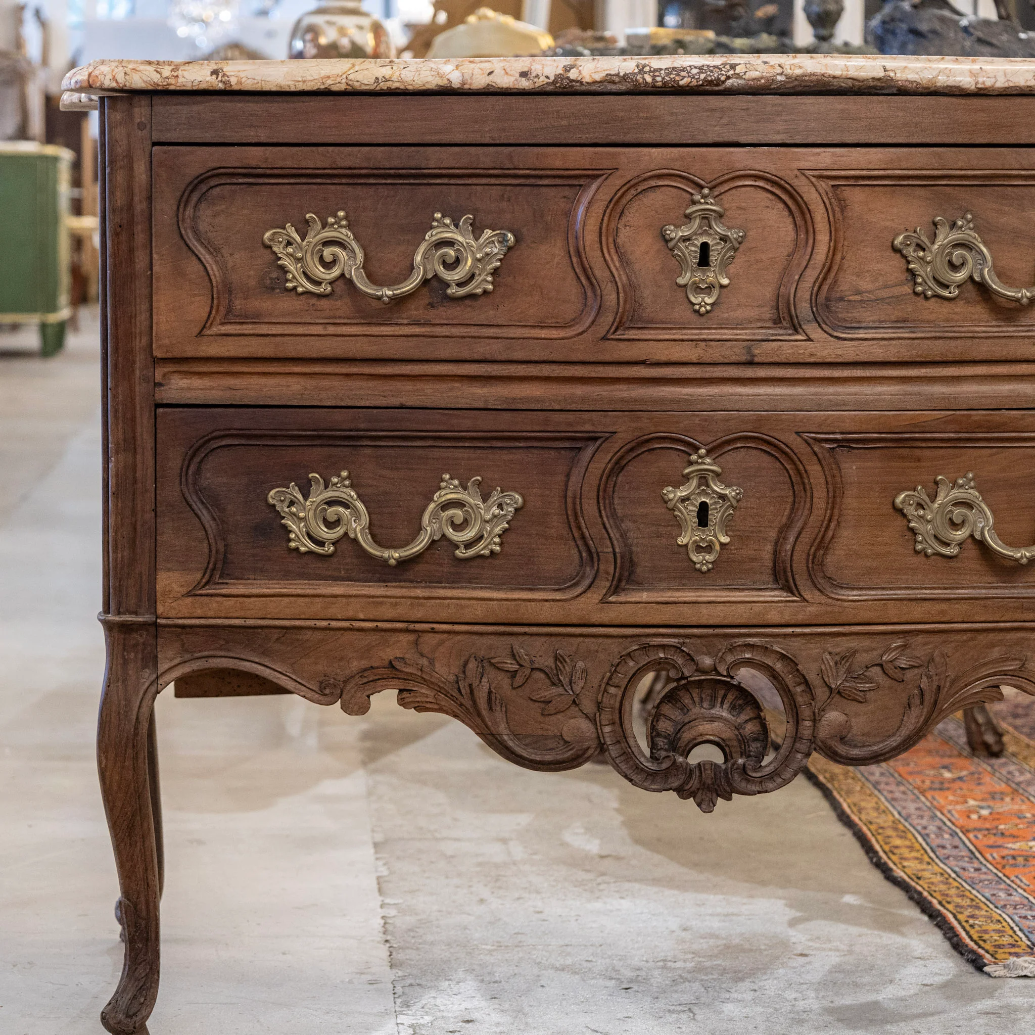 Louis XV 18th Century Walnut Chest – Carved Apron & Breccia Pernice Marble Top - Image 4