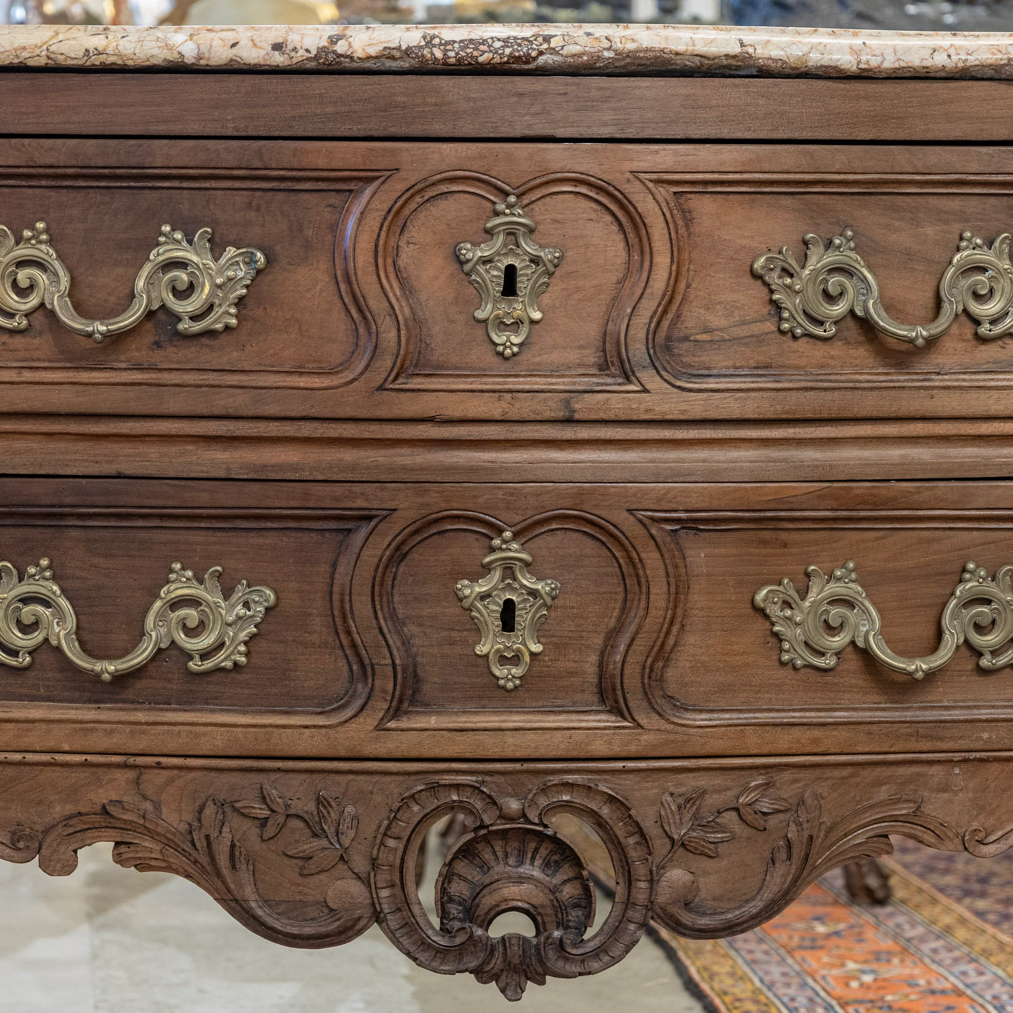 Louis XV 18th Century Walnut Chest – Carved Apron & Breccia Pernice Marble Top - Image 6