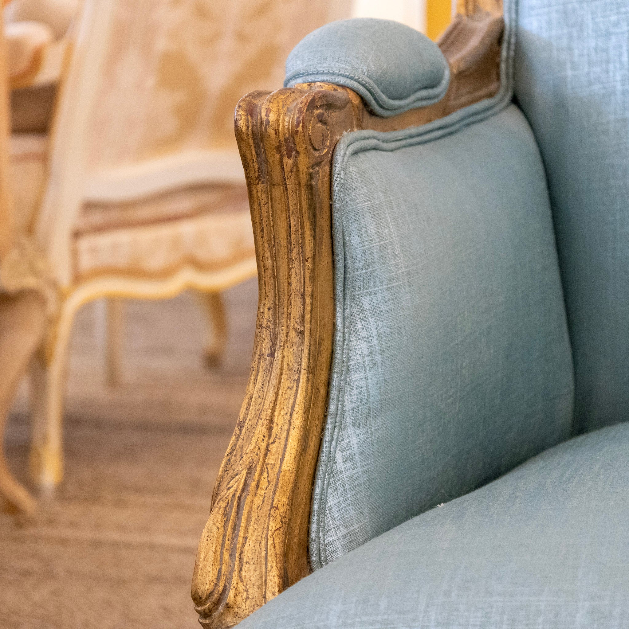 Louis XV Bergère Chair in Blue – Gilded Frame & Silk-Weave Upholstery - Image 5