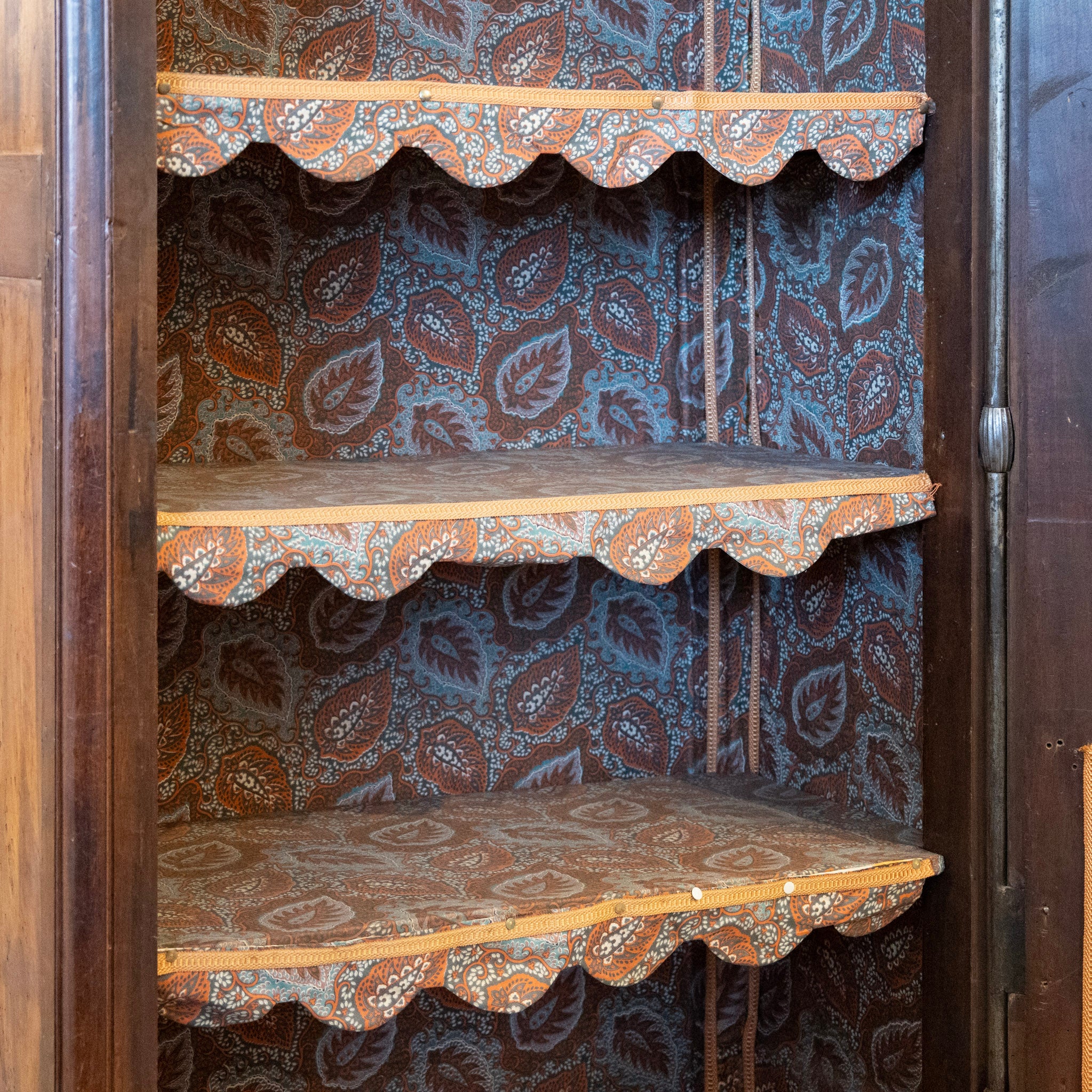 Louis XV Cabinet – Carved Shell & Glass Door with Original Upholstery - Image 8