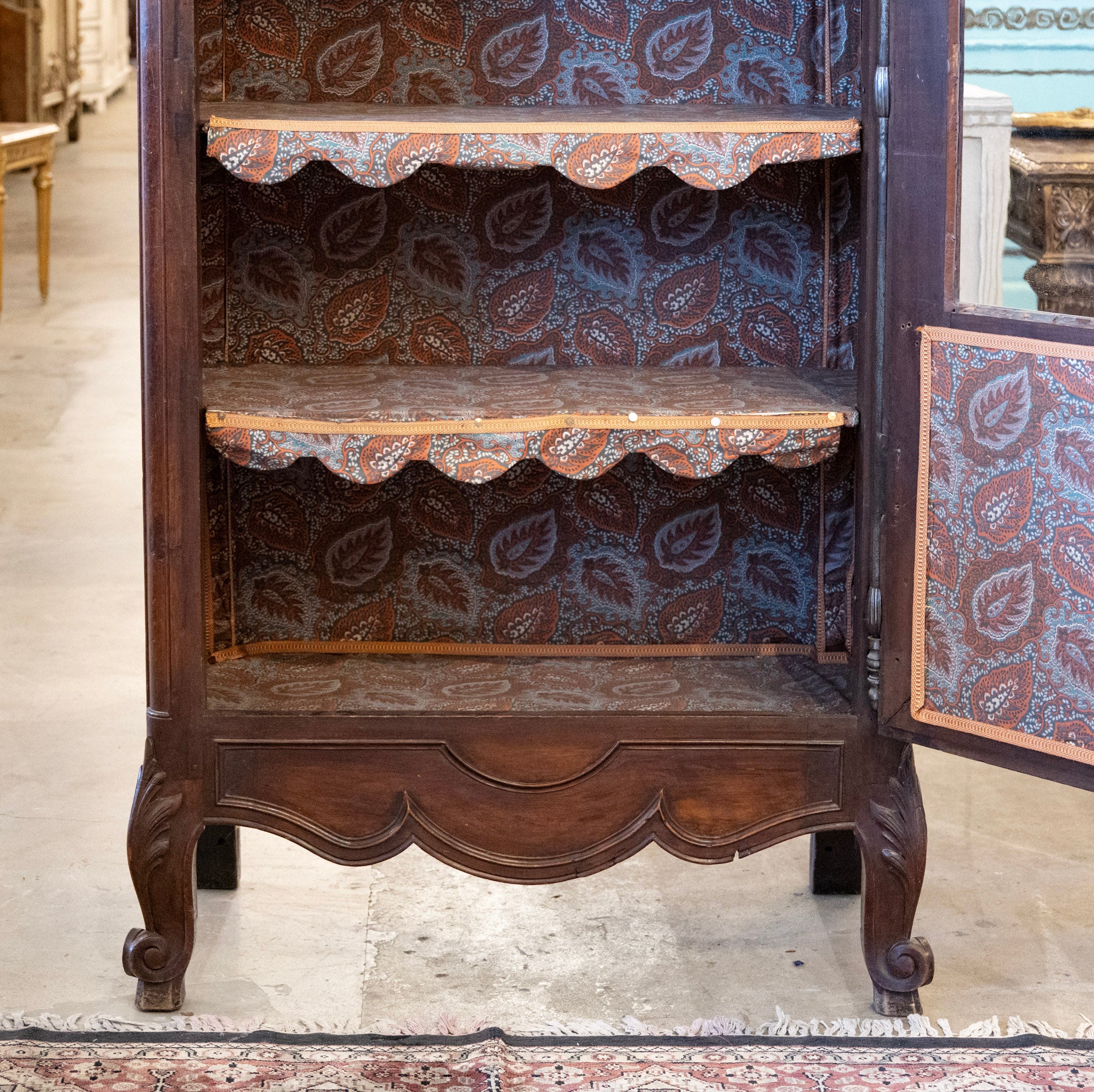 Louis XV Cabinet – Carved Shell & Glass Door with Original Upholstery - Image 9