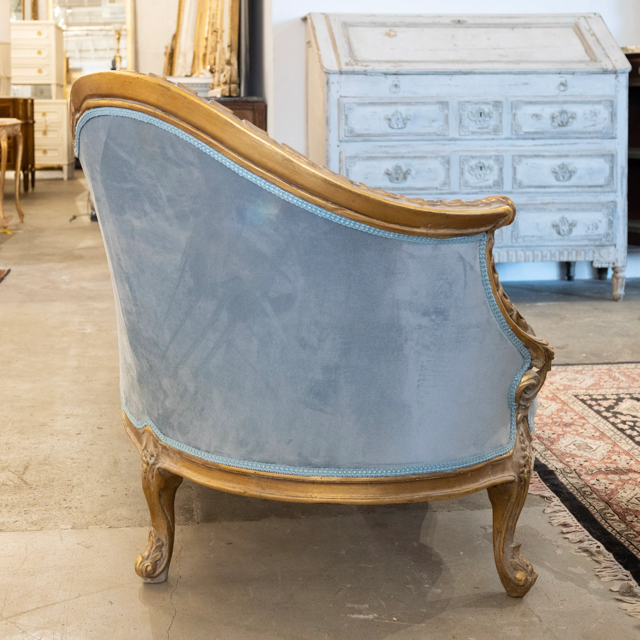 Louis XV Chaise Lounge – Gilded Carved Frame with Blue Velvet Upholstery - Image 8