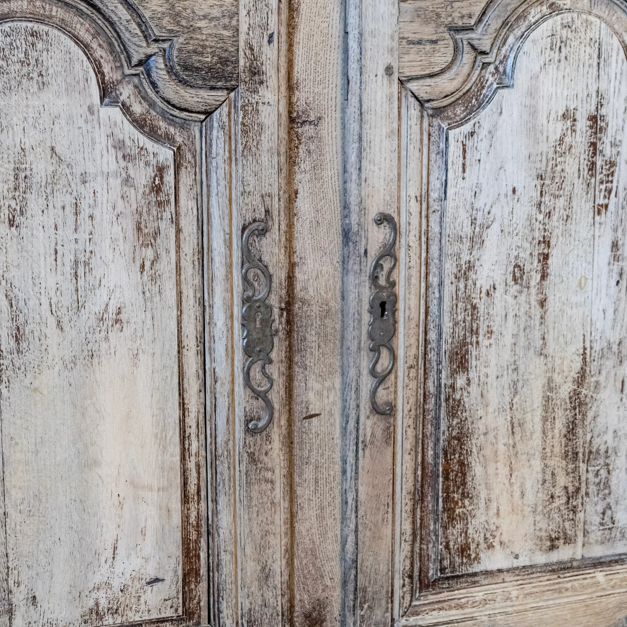 Distressed French Country Cabinet – Arched Panel Doors - Image 5