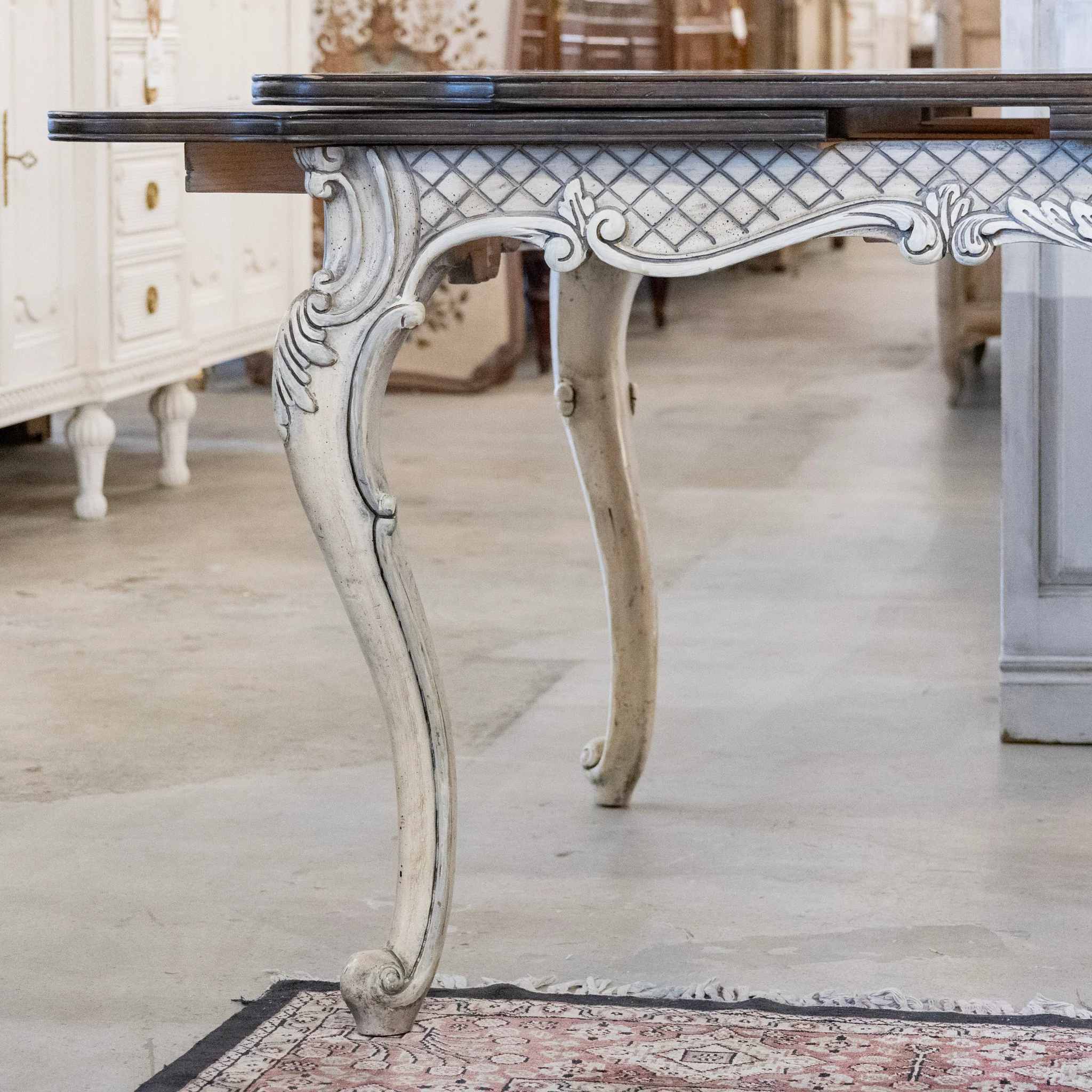 Louis XV Extendable Dining Table – Carved White Base & Dark Wood Top - Image 5