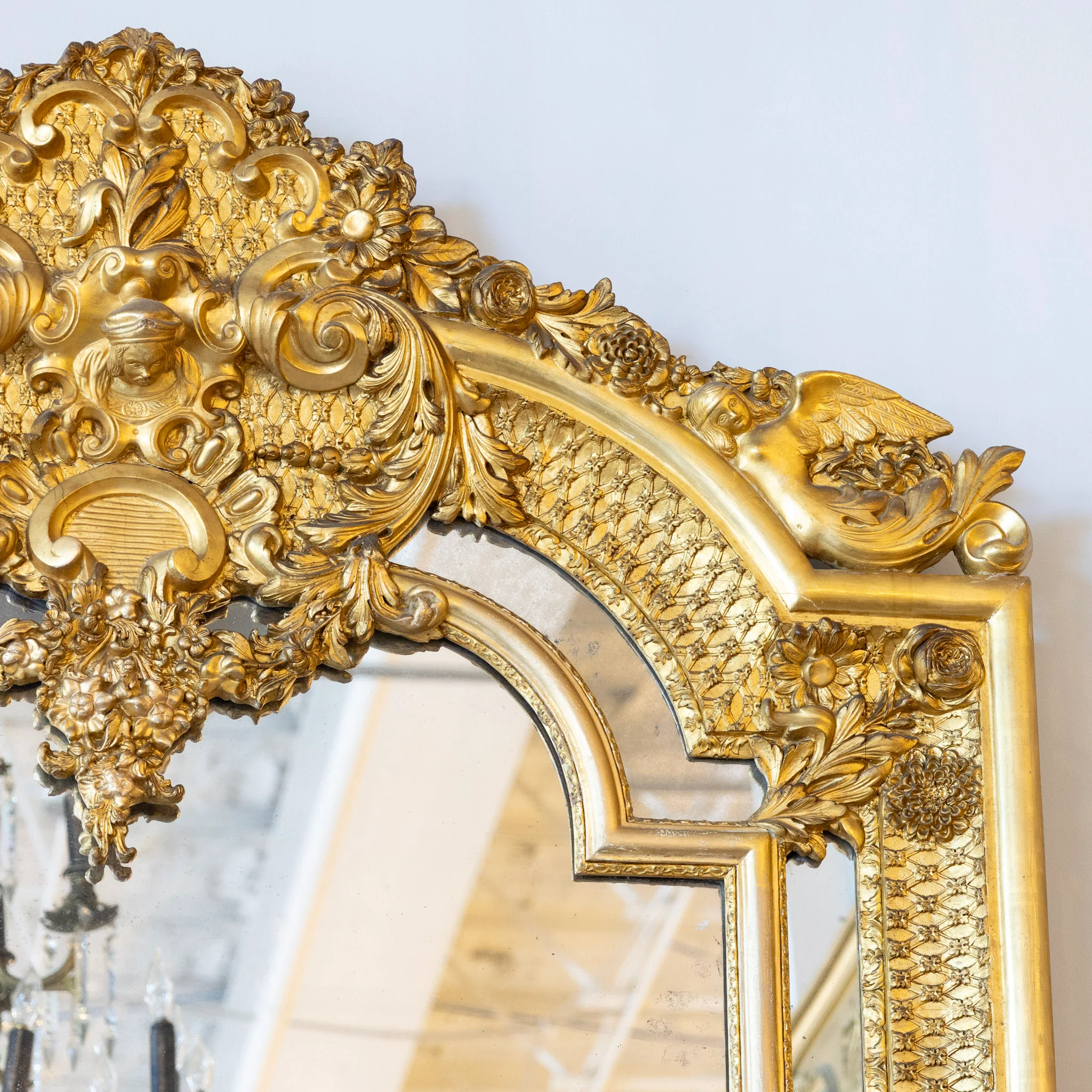 Louis XV Gilded Mirror – Ornate Carvings & Intricate Detailing - Image 5