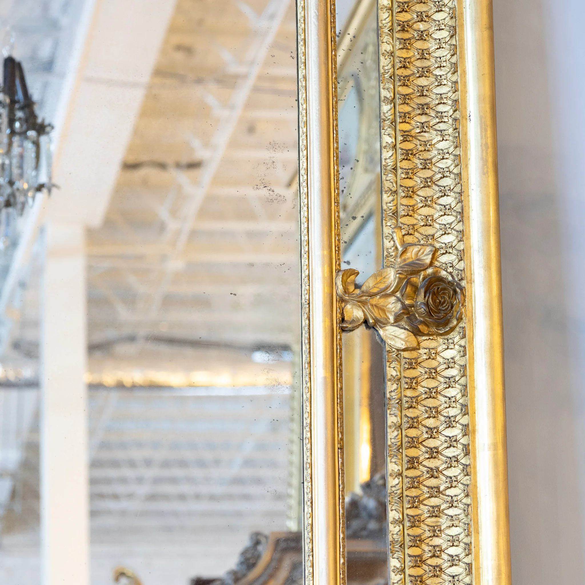 Louis XV Gilded Mirror – Ornate Carvings & Intricate Detailing - Image 7