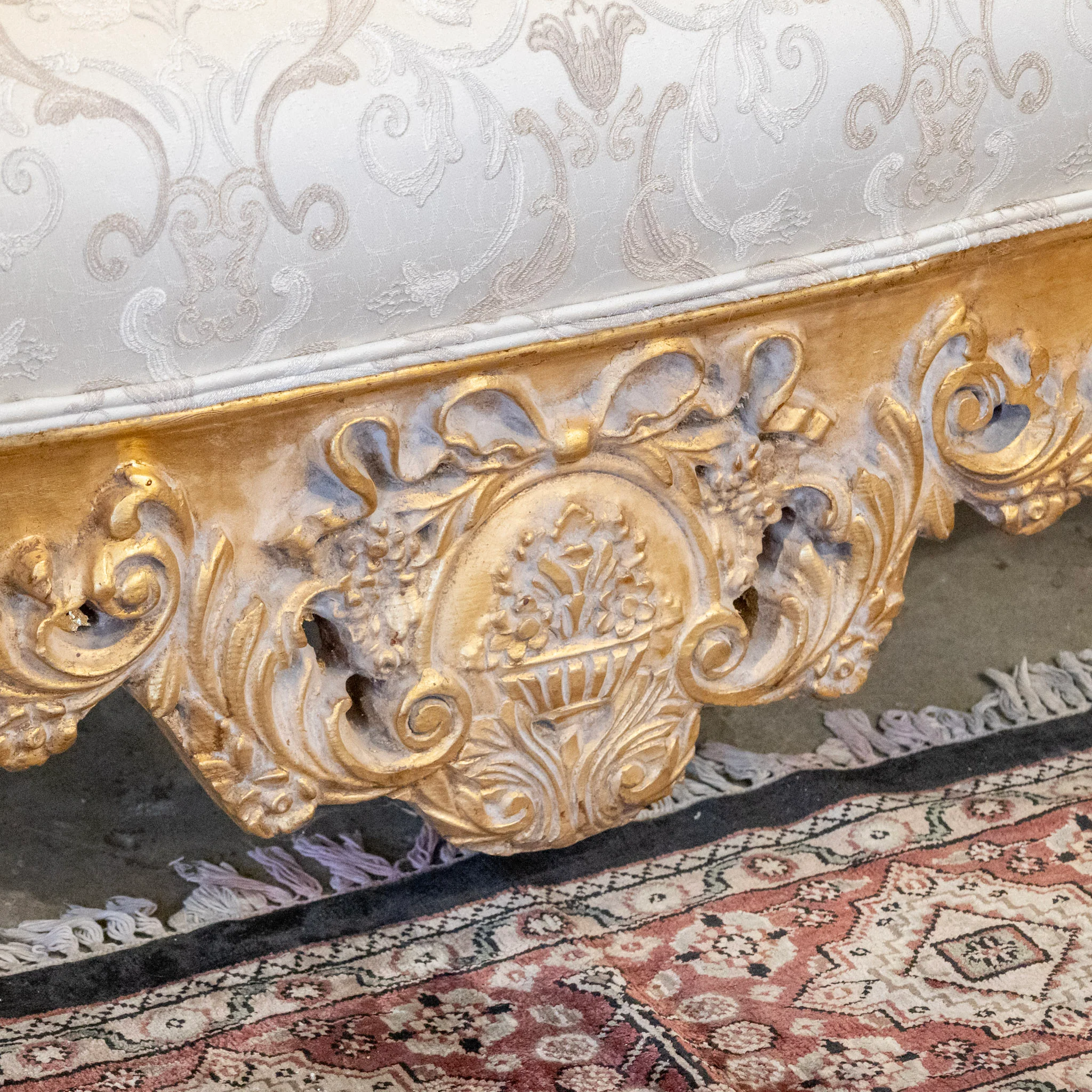 Louis XV Gilded Ornate Sofa – White Silk-Weave Upholstery with Carvings - Image 10