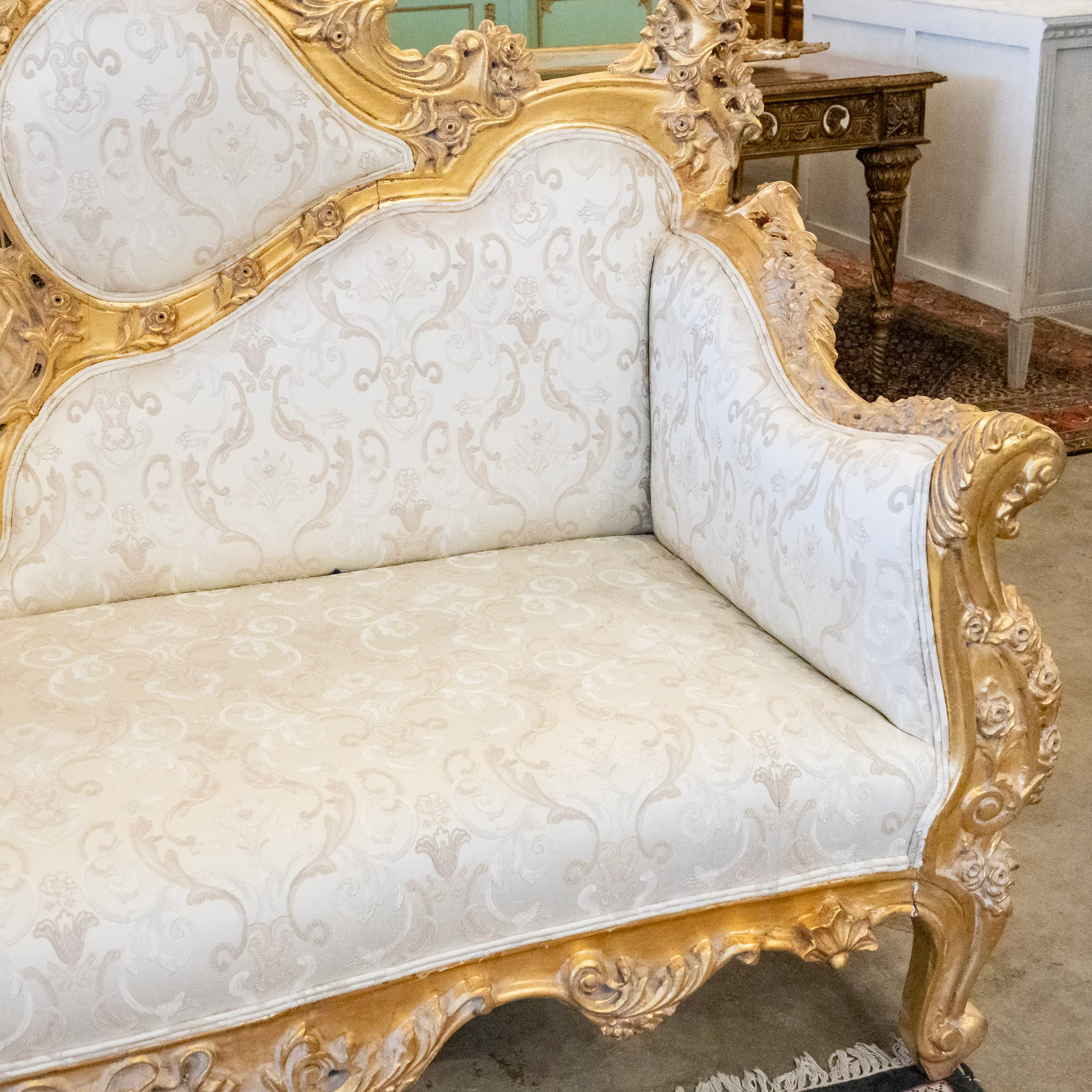 Louis XV Gilded Ornate Sofa – White Silk-Weave Upholstery with Carvings - Image 5