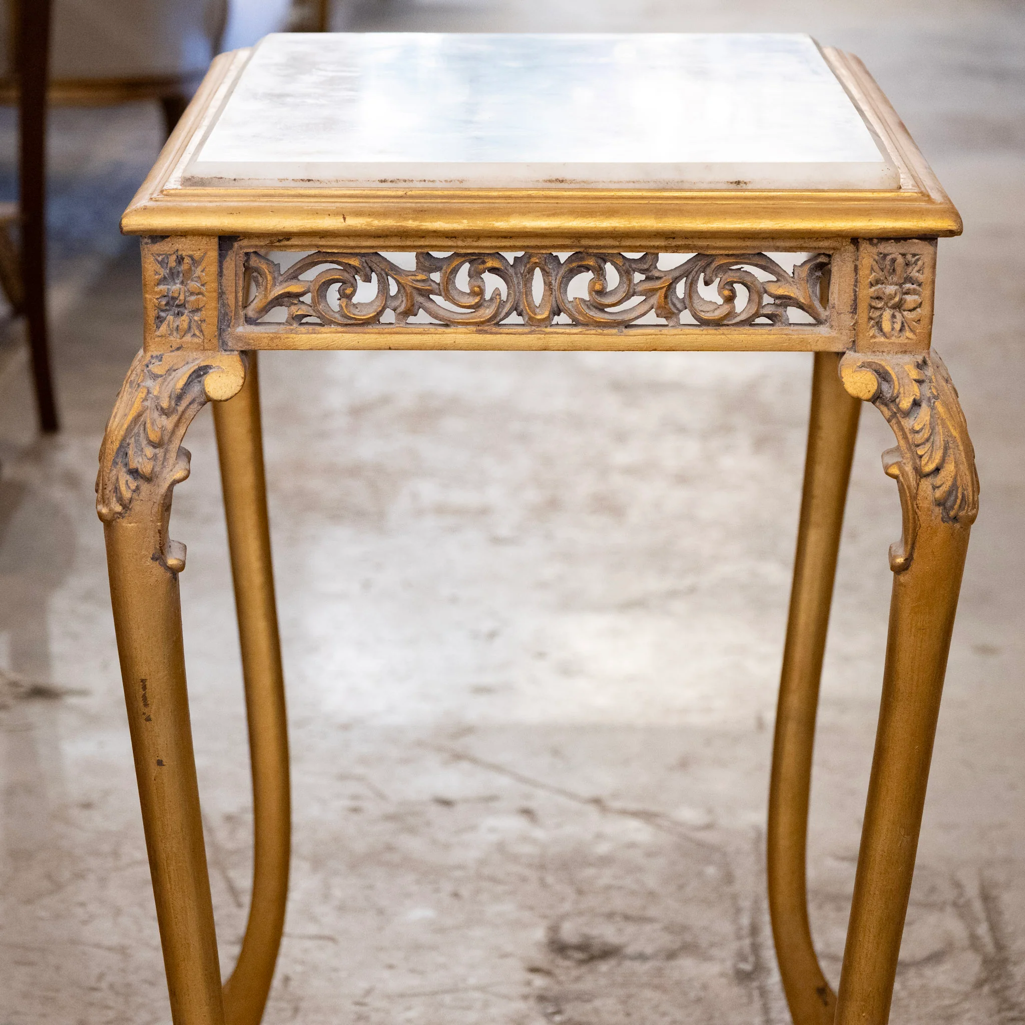 Louis XV Gilded Side Table – White Marble Top - Image 4