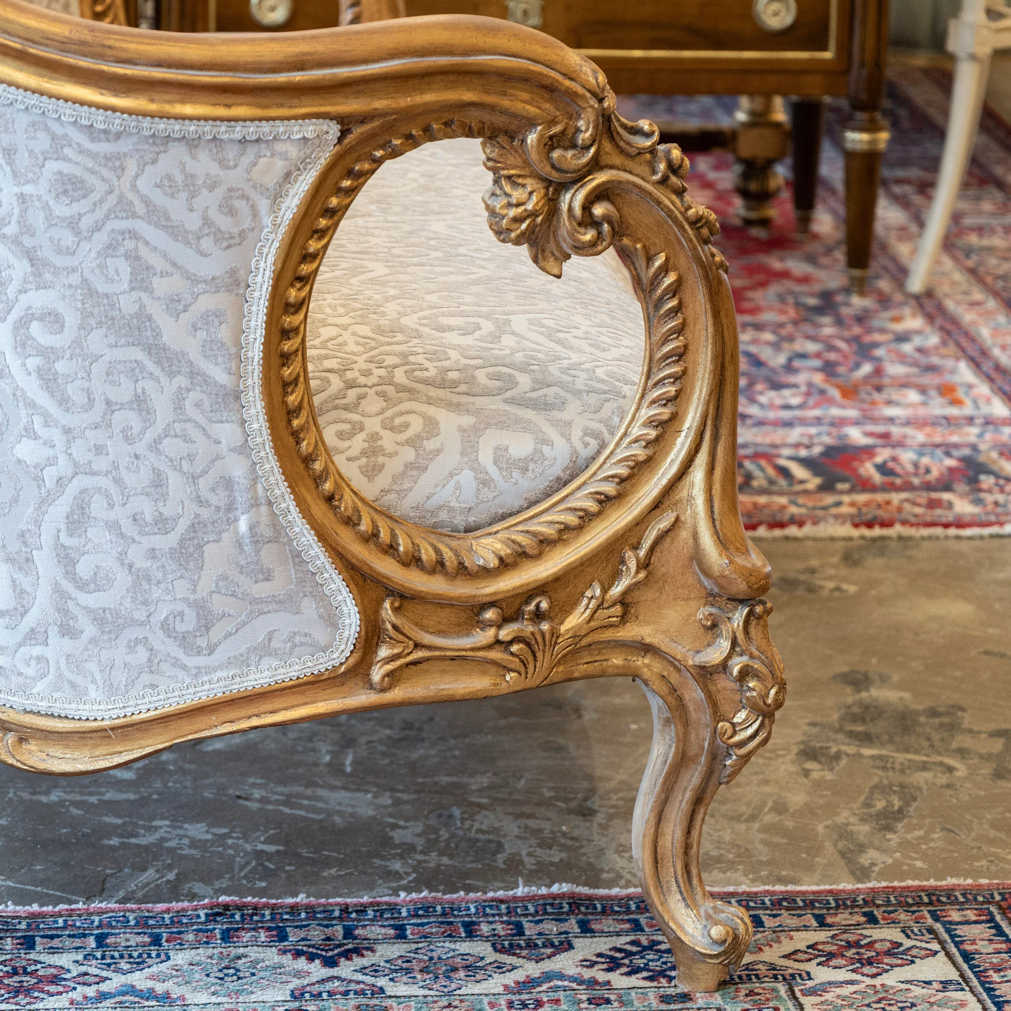 Louis XV Gilded Sofa – Carved Frame & Cream Damask Upholstery - Image 7
