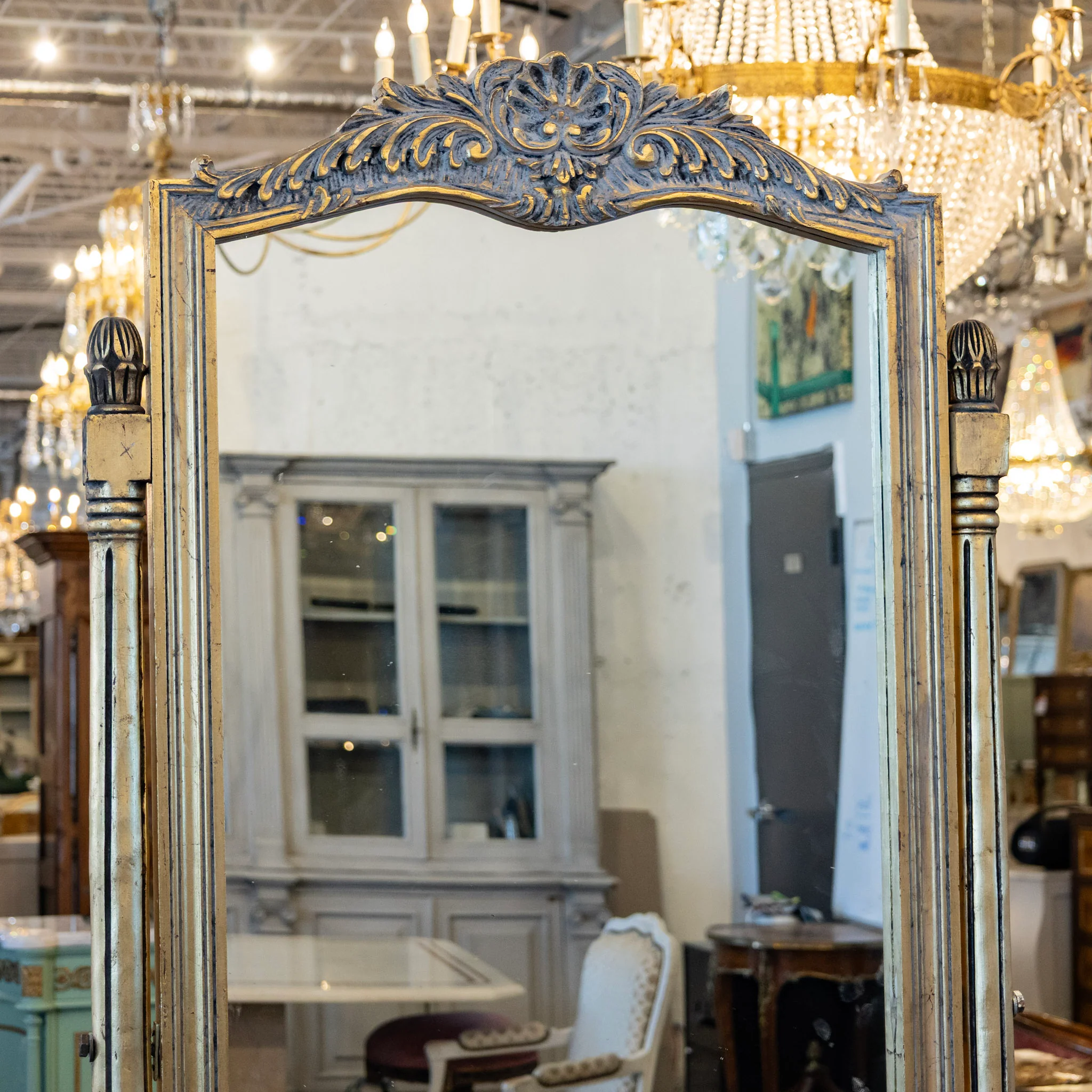 Louis XV Gilded Tall Dressing Mirror – Carved Crest & Fluted Columns - Image 3