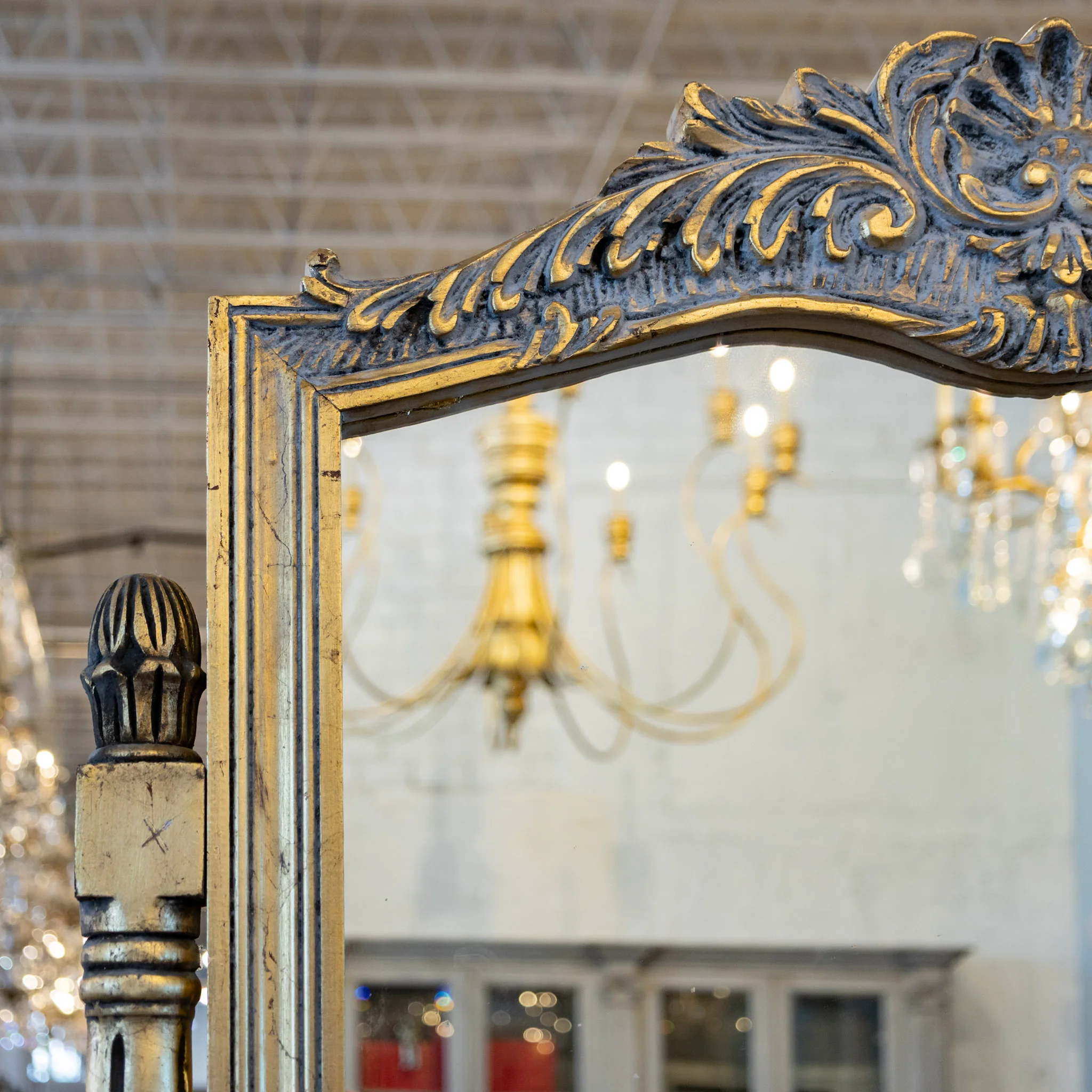 Louis XV Gilded Tall Dressing Mirror – Carved Crest & Fluted Columns - Image 6