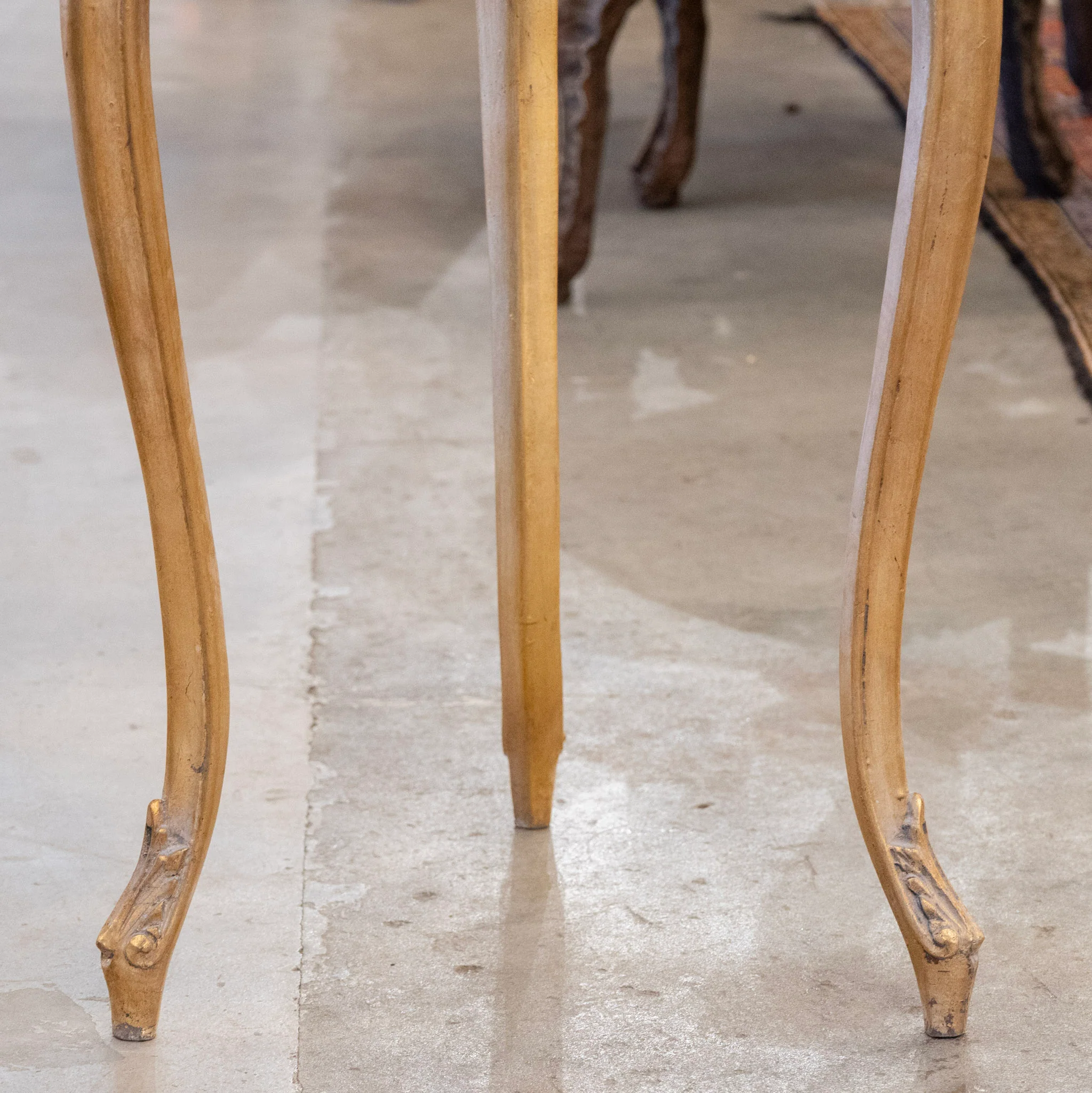 Louis XV Gilded Triangular Side Table – White Marble Top - Image 5