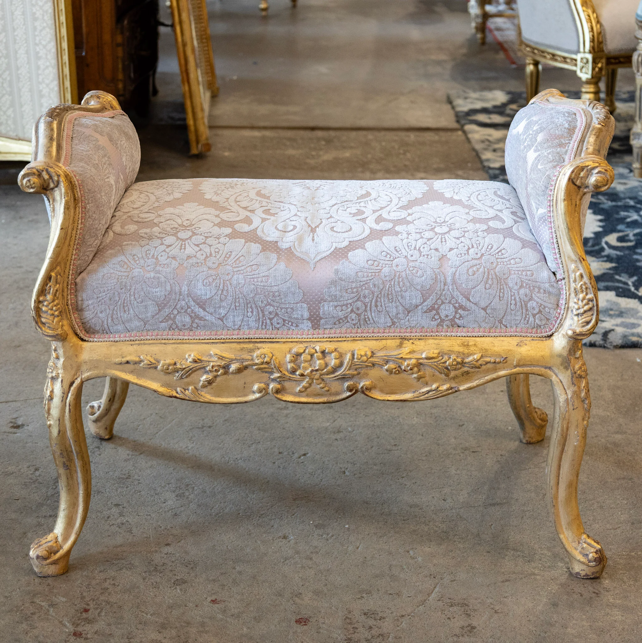 Louis XV Gilded Vanity Bench – Pink Damask Upholstery