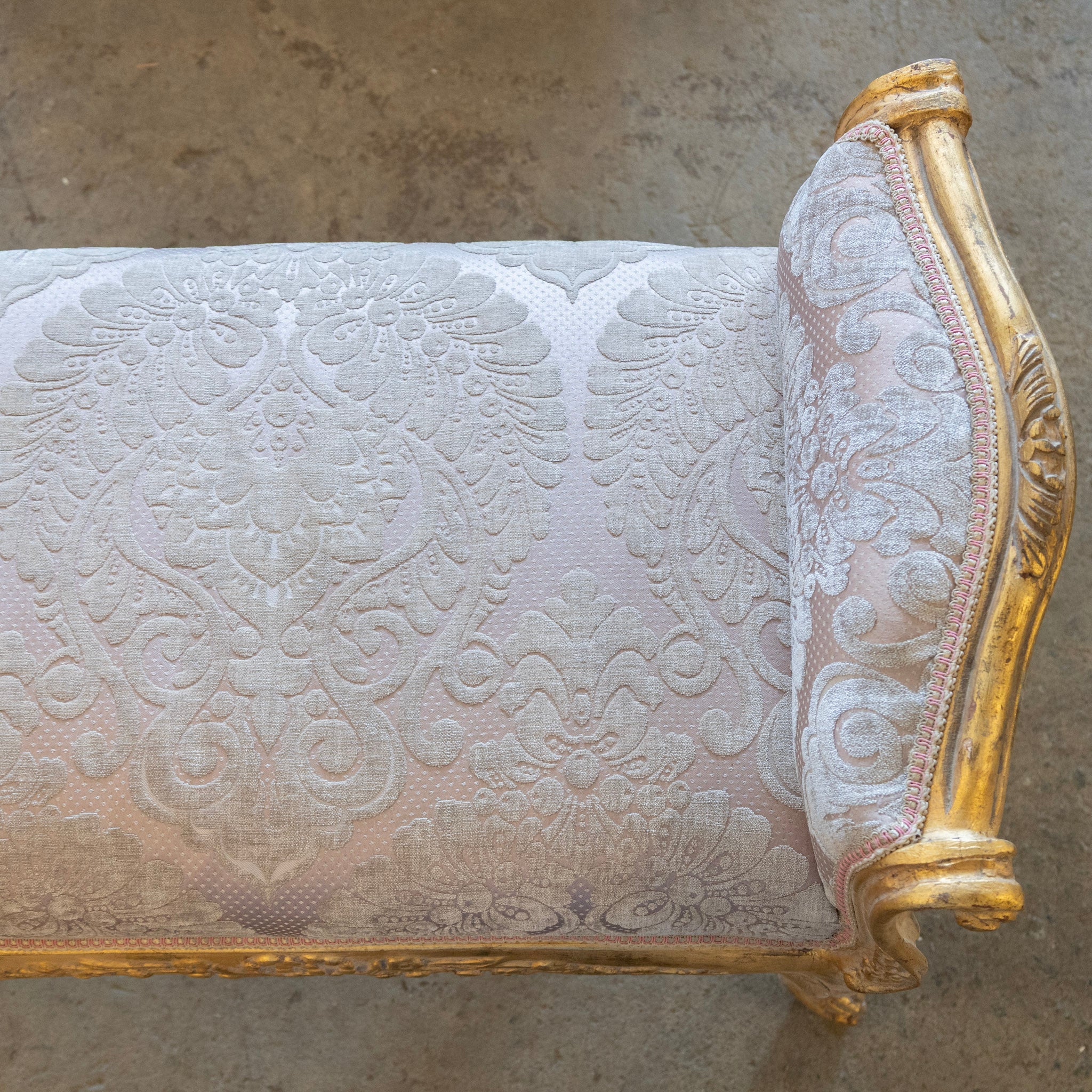 Louis XV Gilded Vanity Bench – Pink Damask Upholstery - Image 7