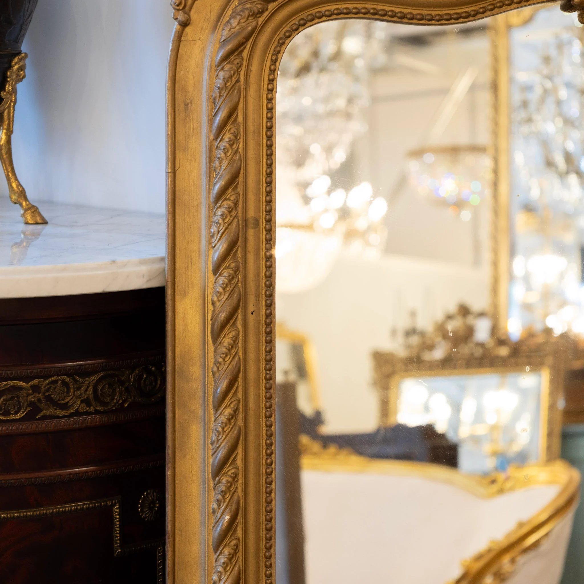 Louis XV Mirror – Gilded Frame with Carved Cherubs - Image 4