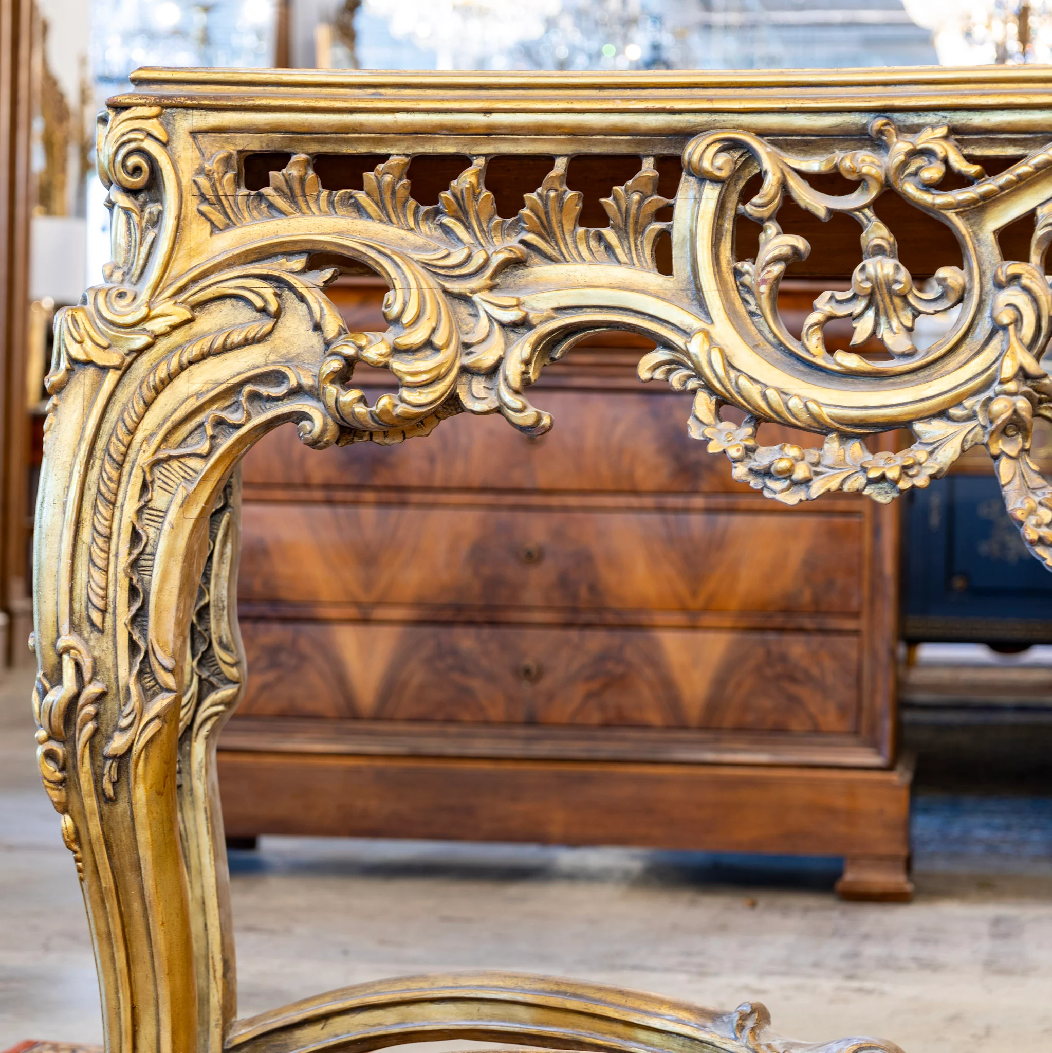 Louis XV Ornate Console Table – Detailed Gold Carvings & White Marble Top - Image 5