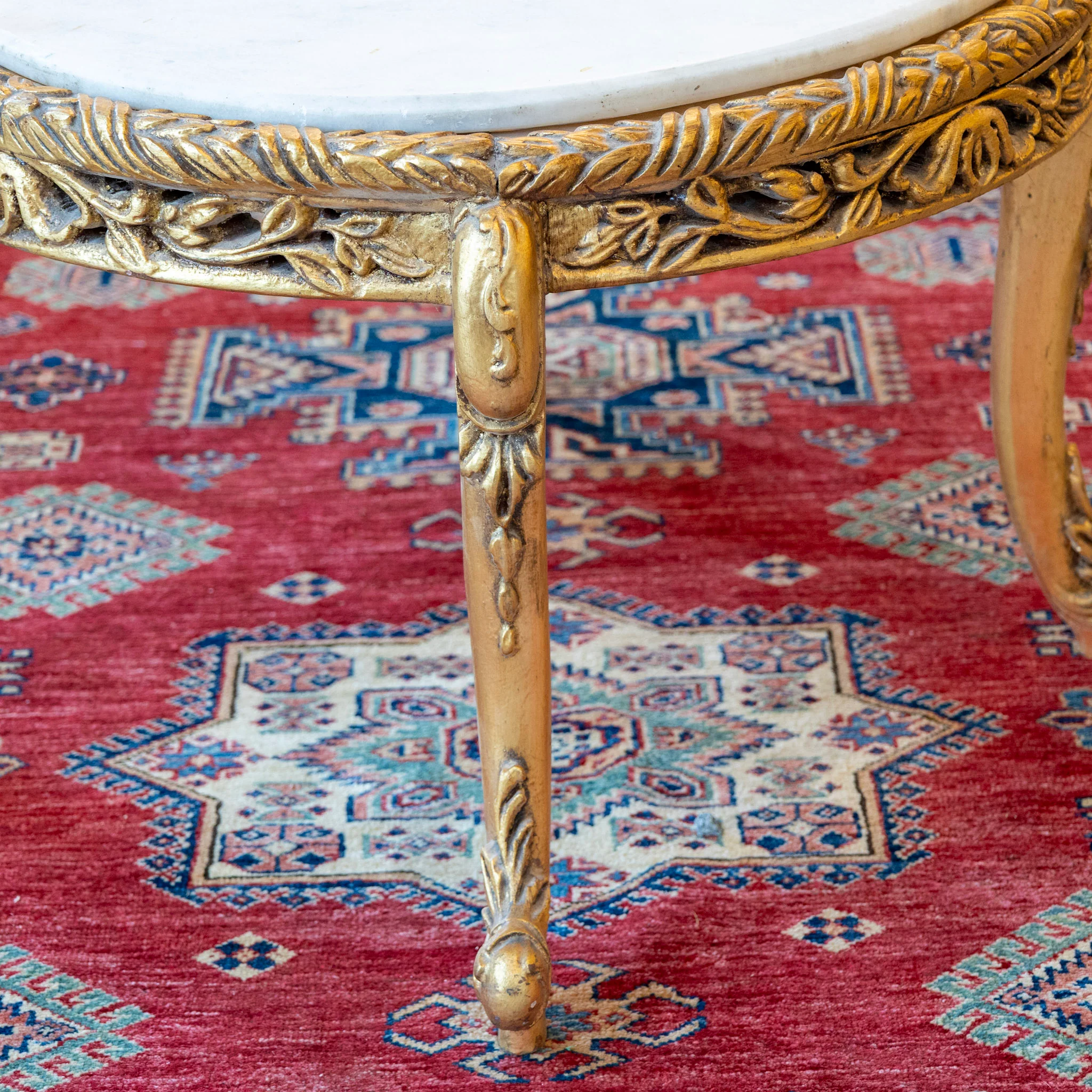 Louis XV Round Gilded Coffee Table – Carved Base & White Marble Top - Image 7