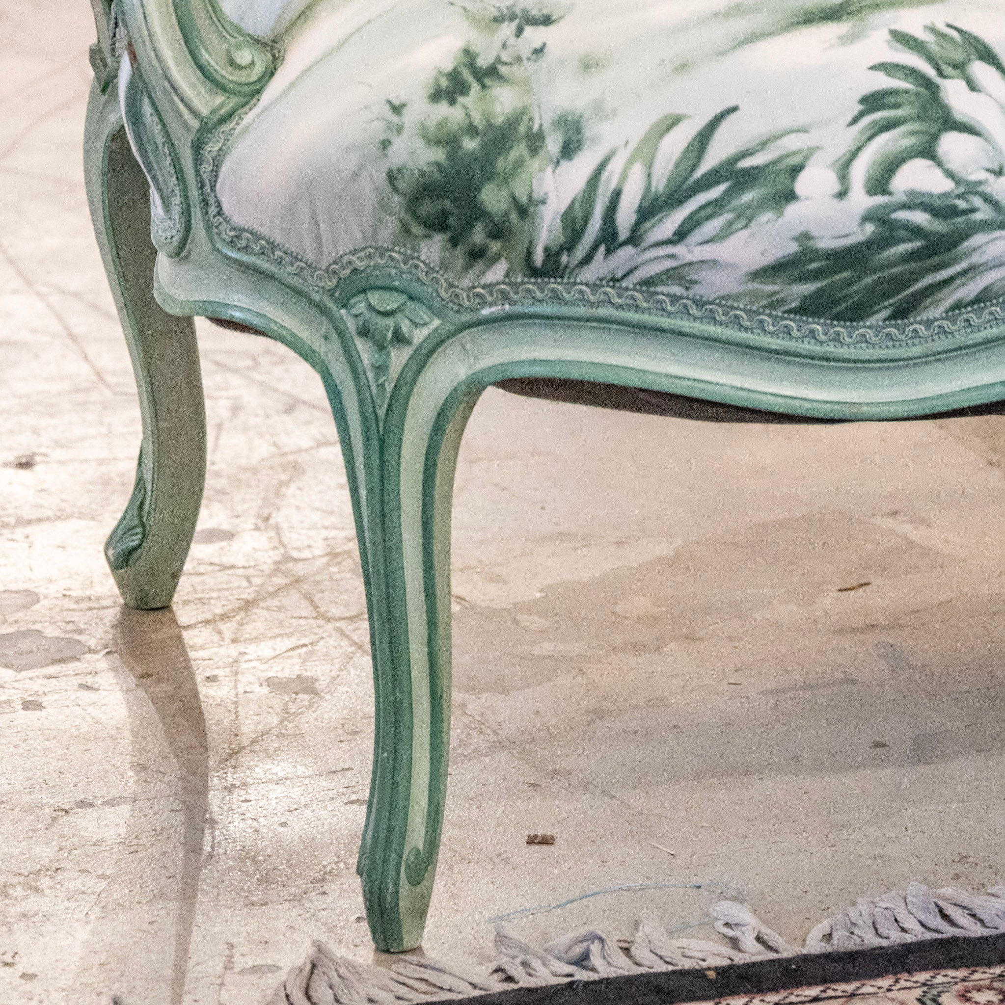 Louis XV Settee with Green & White Patterned Upholstery - Image 12