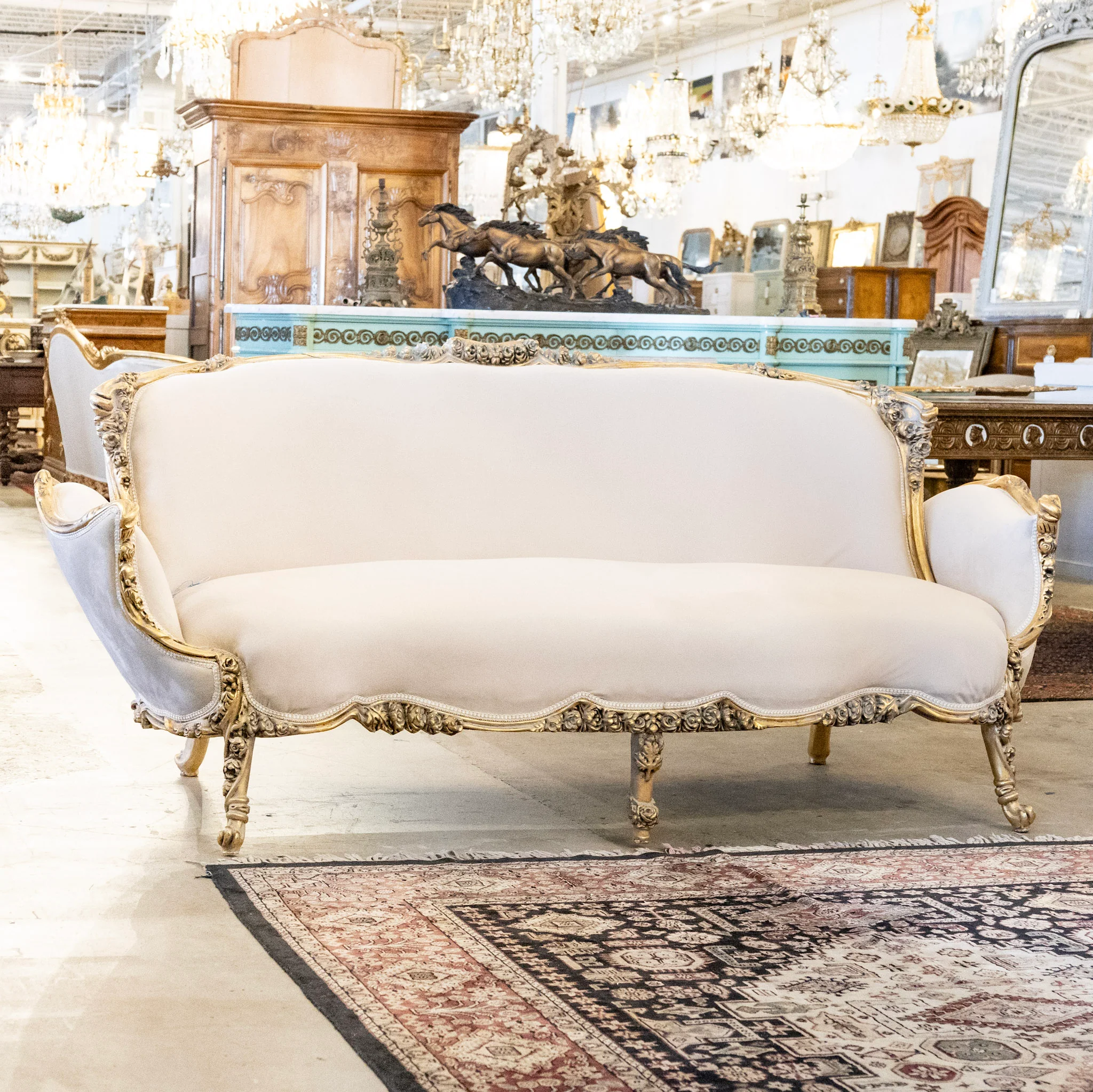 Louis XV Sofa – Gilded Carved Floral Frame & Cream Velvet Upholstery