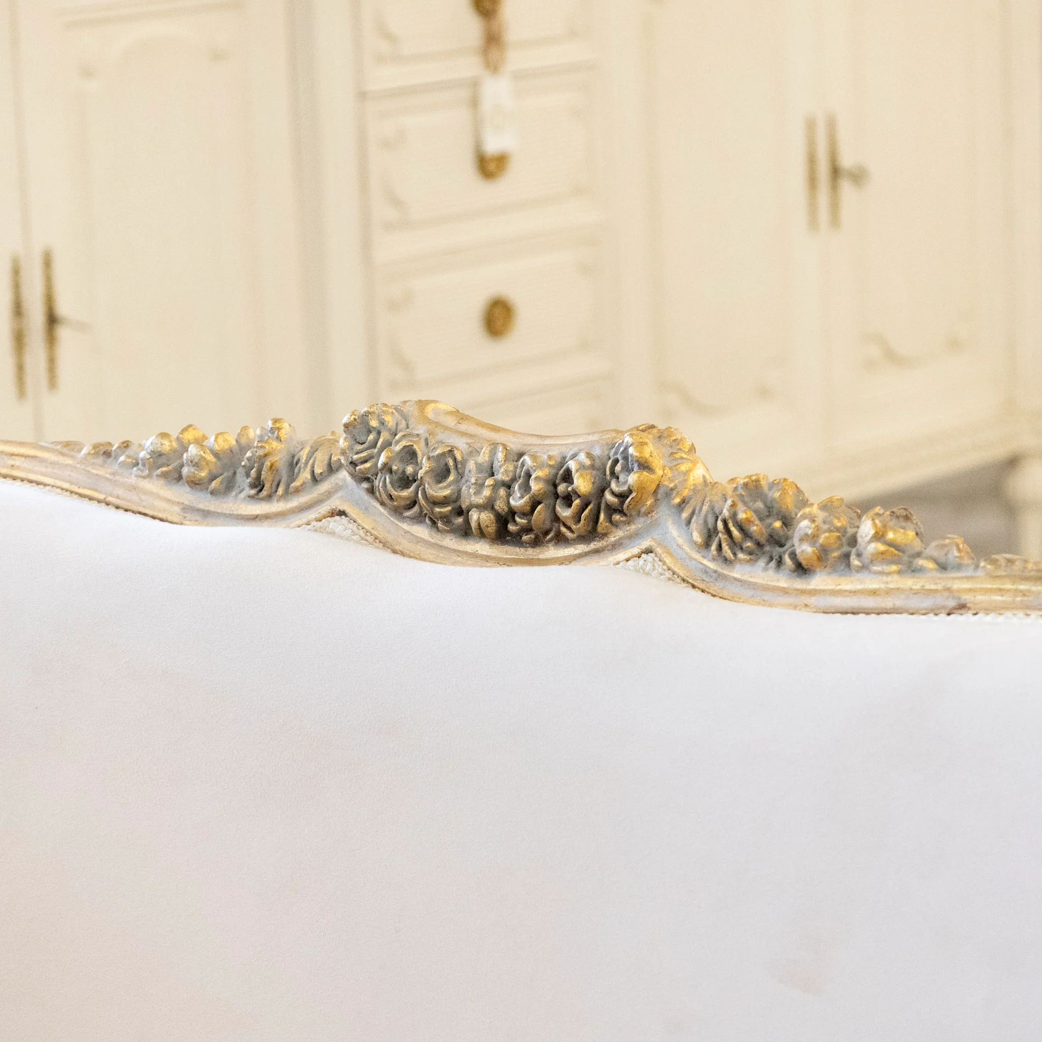 Louis XV Sofa – Gilded Carved Floral Frame & Cream Velvet Upholstery - Image 9