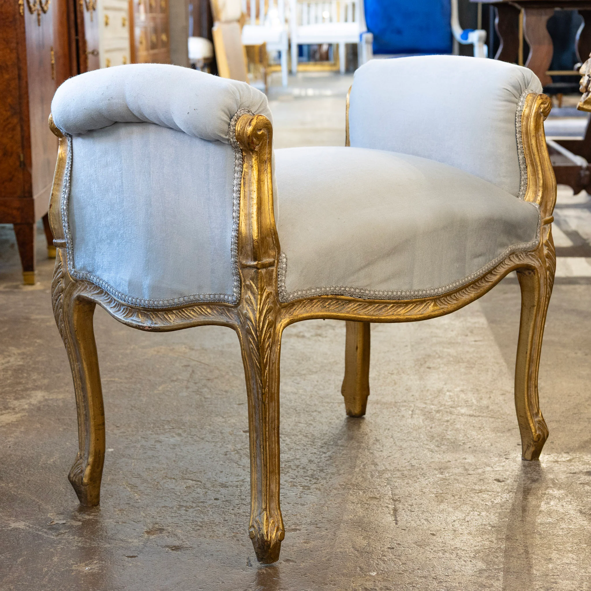 Louis XV Vanity Bench – Gilded Frame & Pale Blue Velvet Upholstery - Image 2
