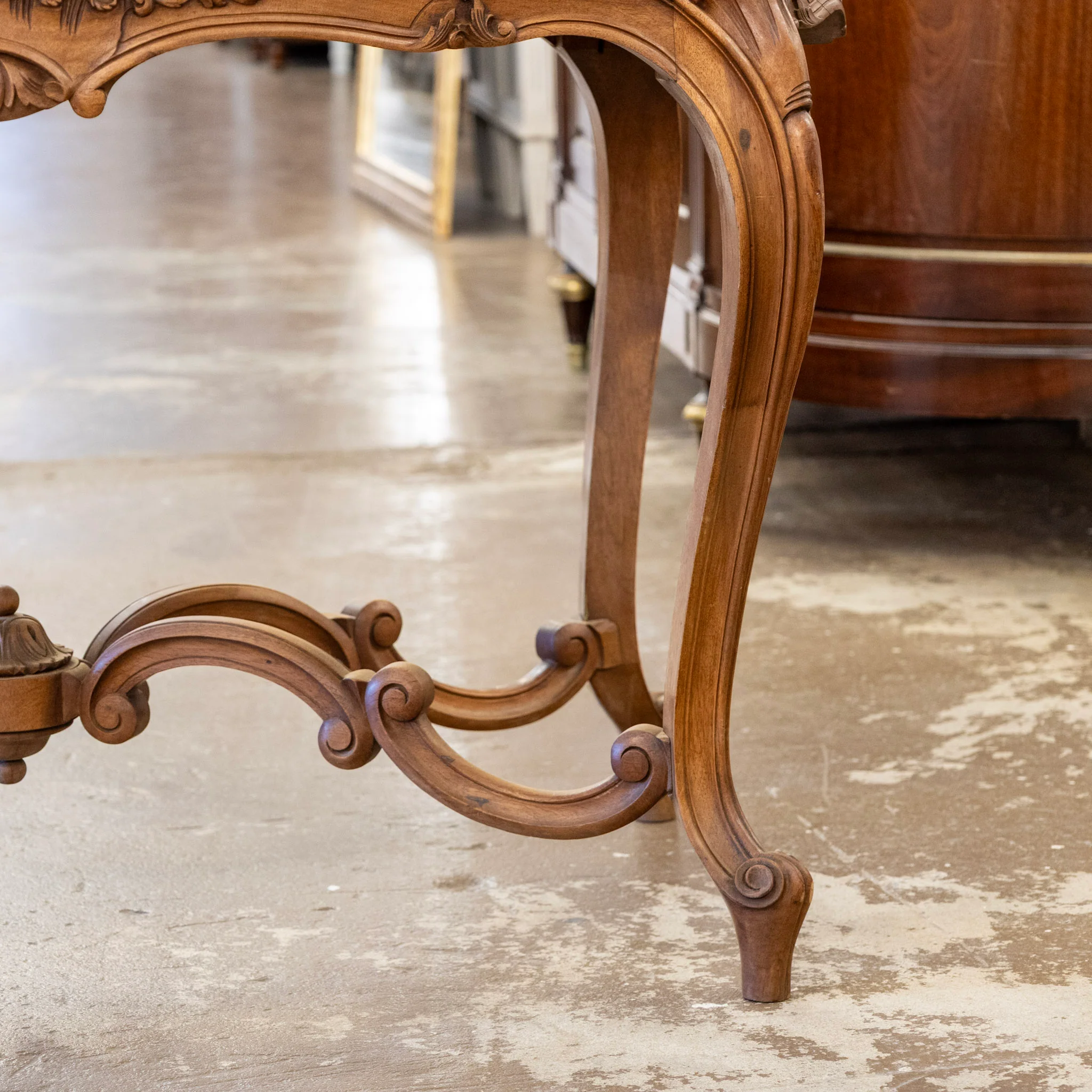 Louis XV Walnut Writing desk – Cabriole Legs & Carved Detailing - Image 3