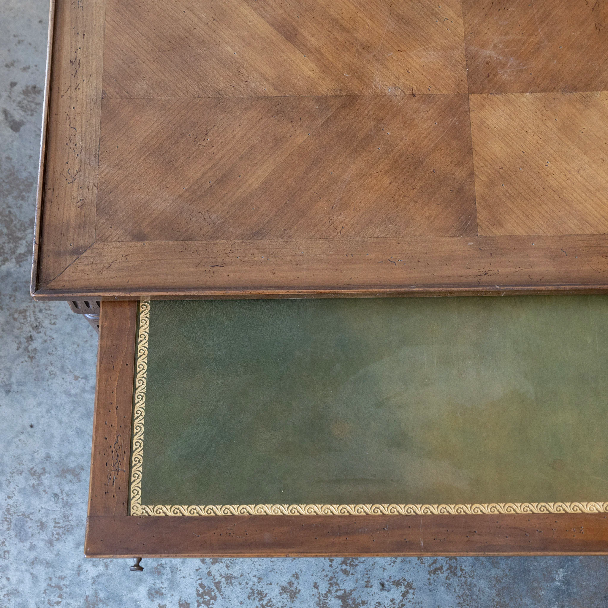 Louis XV Walnut Coffee Table – Slide-Out Leather Panel & Chevron Inlay - Image 7