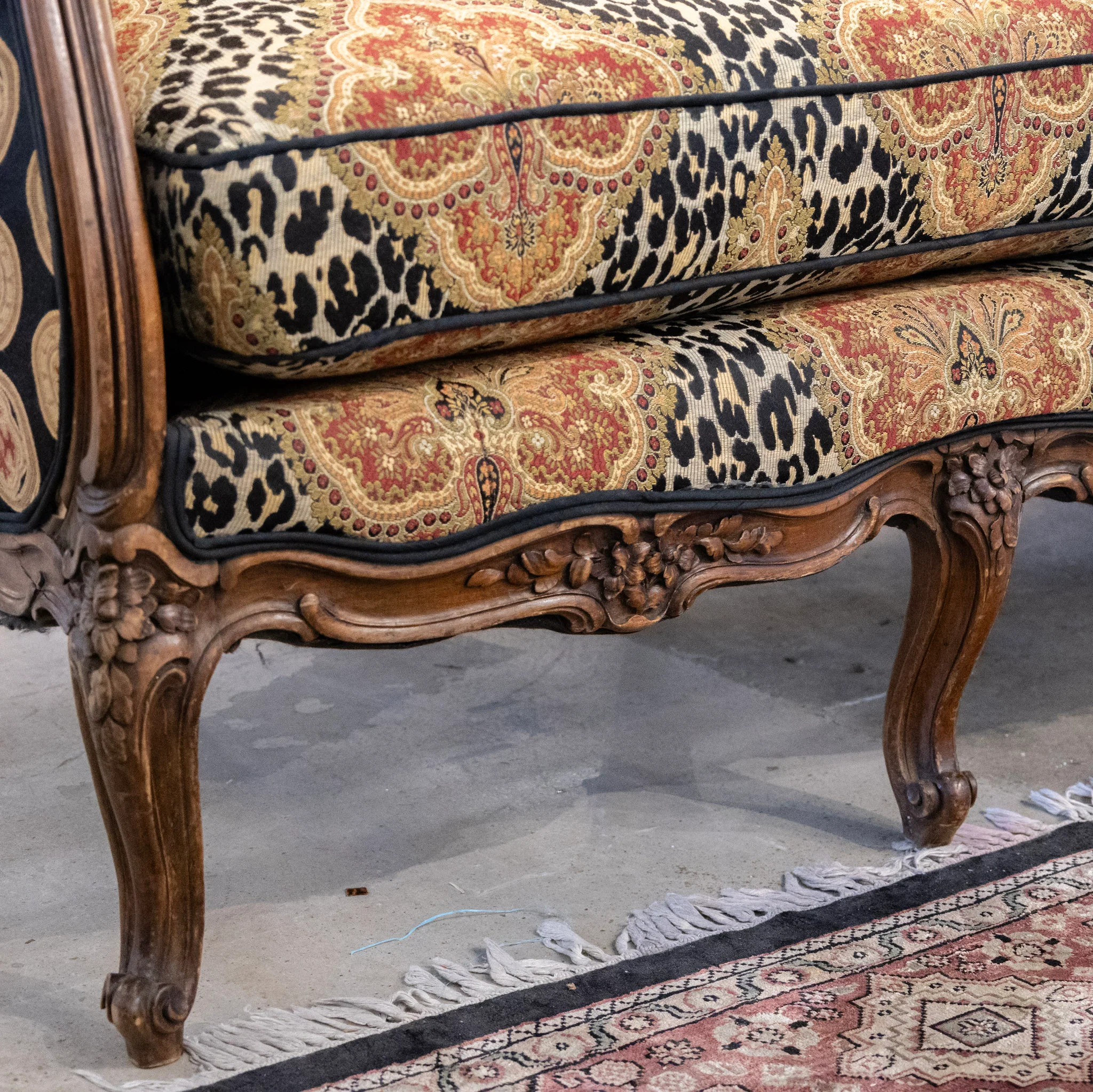 Louis XV Wood Sofa – Carved Trim & Leopard Damask Upholstery - Image 18