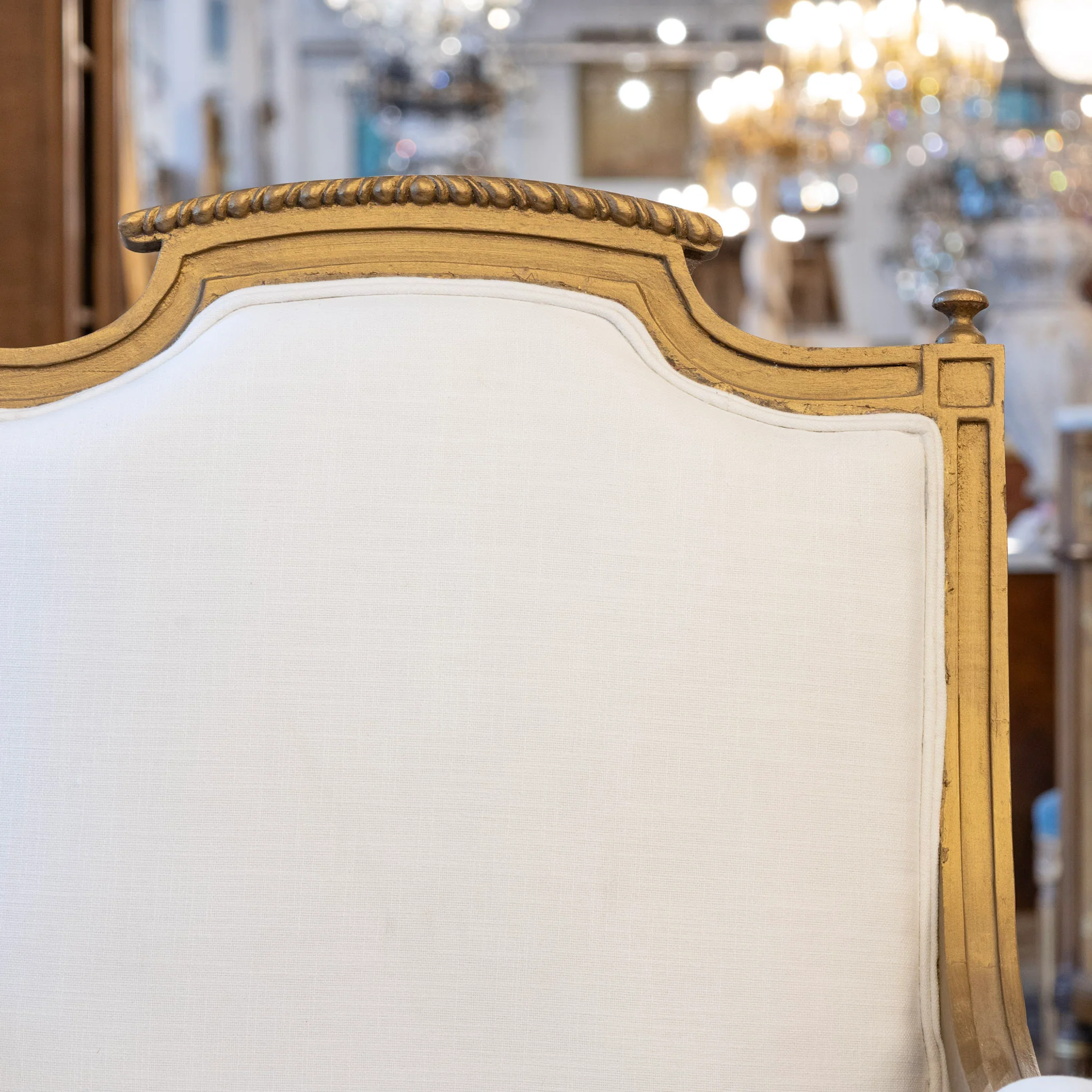 Louis XVI Armchair – Gilded Frame & White Linen Upholstery - Image 4
