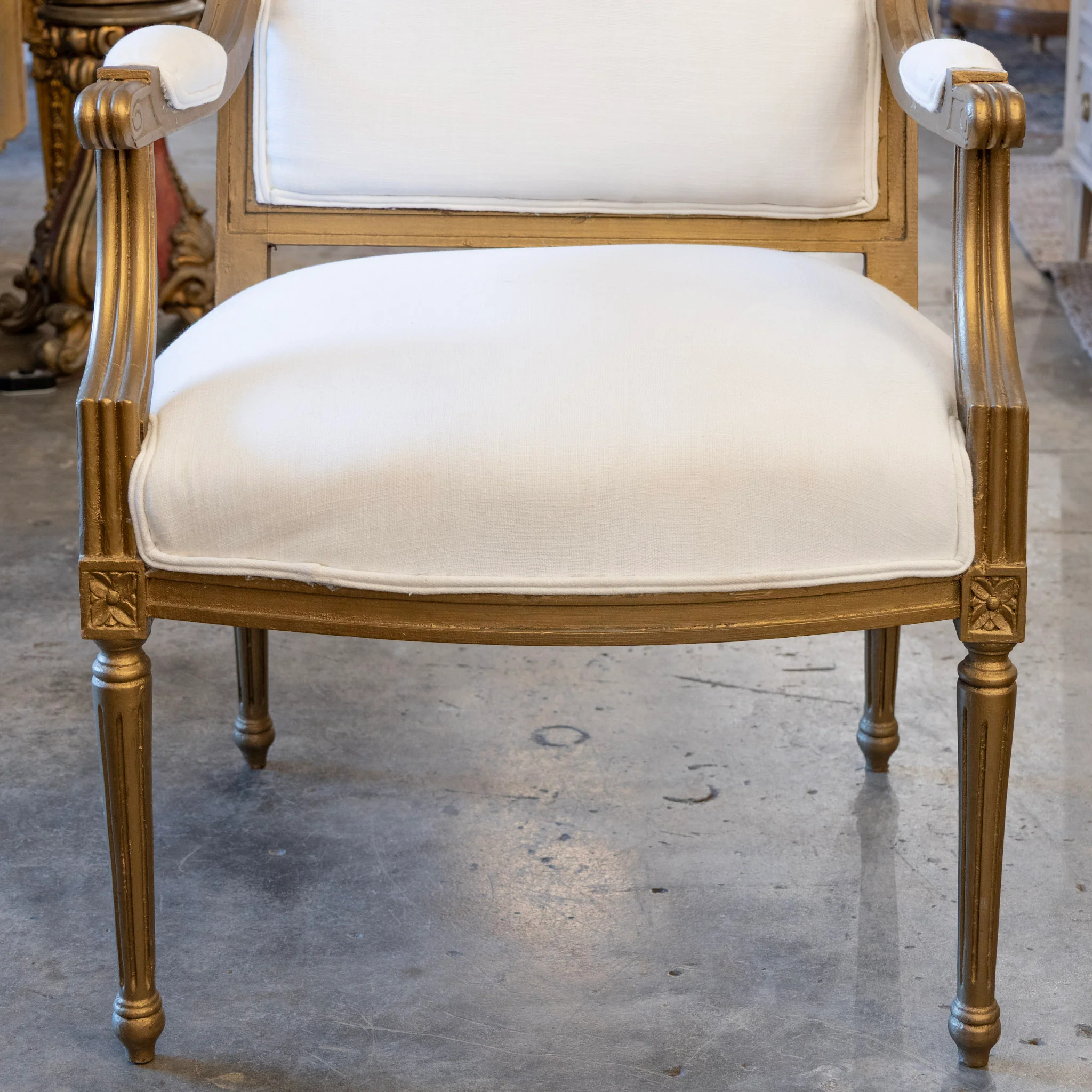 Louis XVI Armchair – Gilded Frame & White Linen Upholstery - Image 5