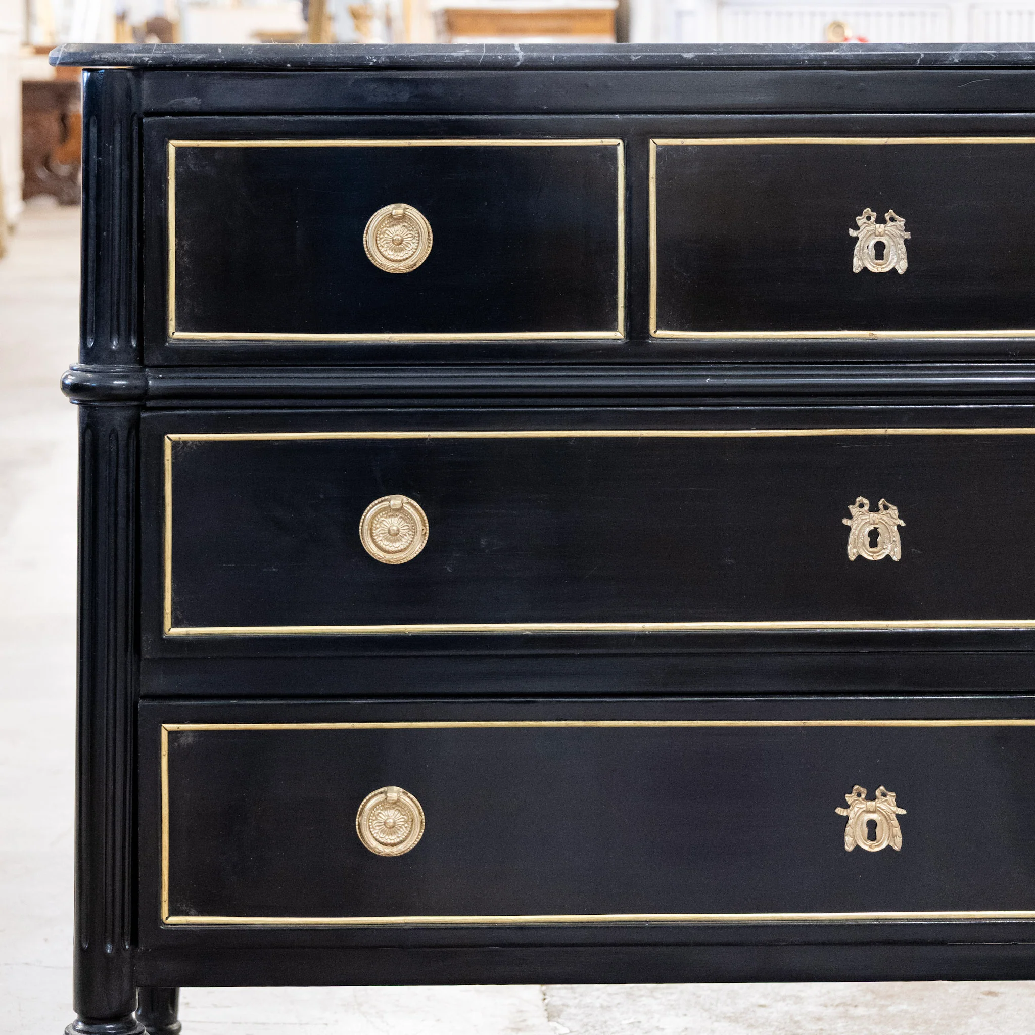 Louis XVI Burl Wood Black Lacquer Chest – Gold Inlay & Brass Pulls with Black Marble Top - Image 4