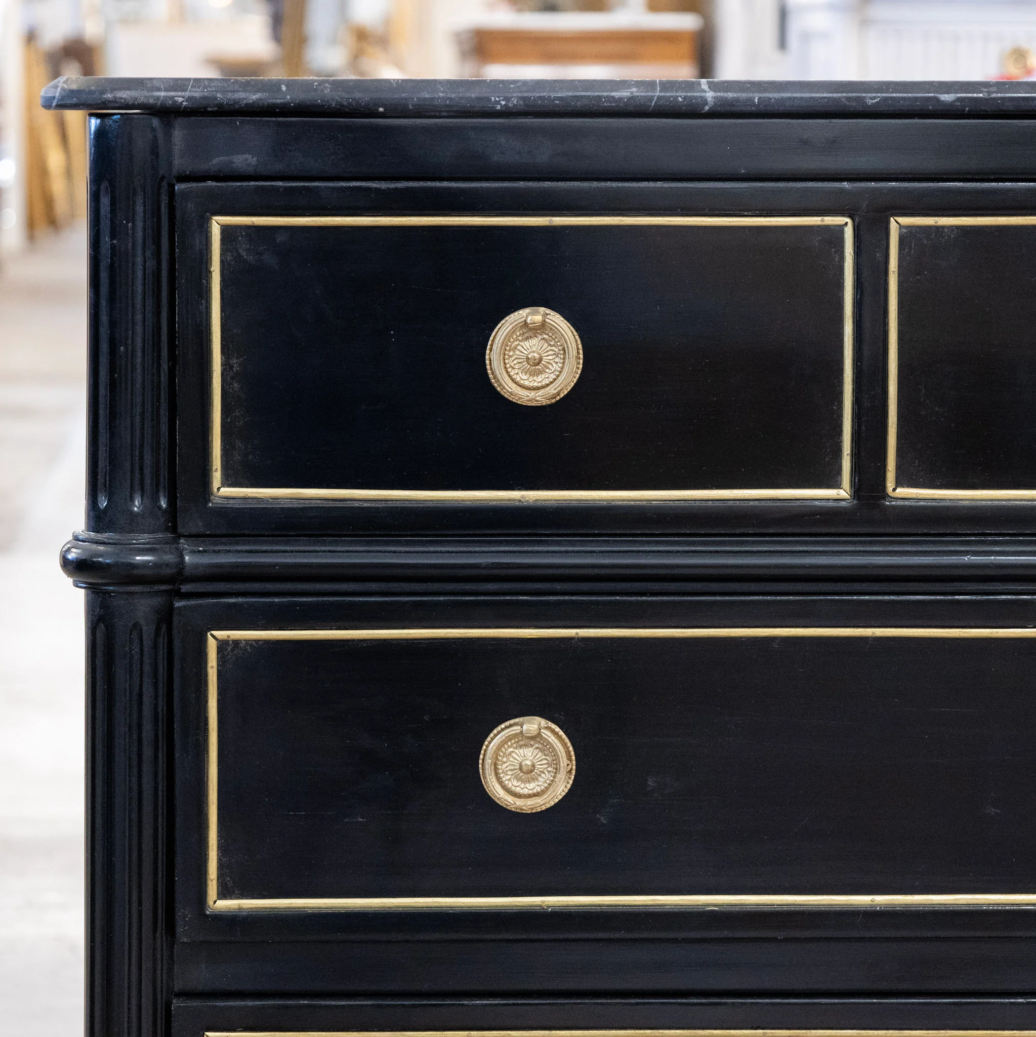 Louis XVI Burl Wood Black Lacquer Chest – Gold Inlay & Brass Pulls with Black Marble Top - Image 5