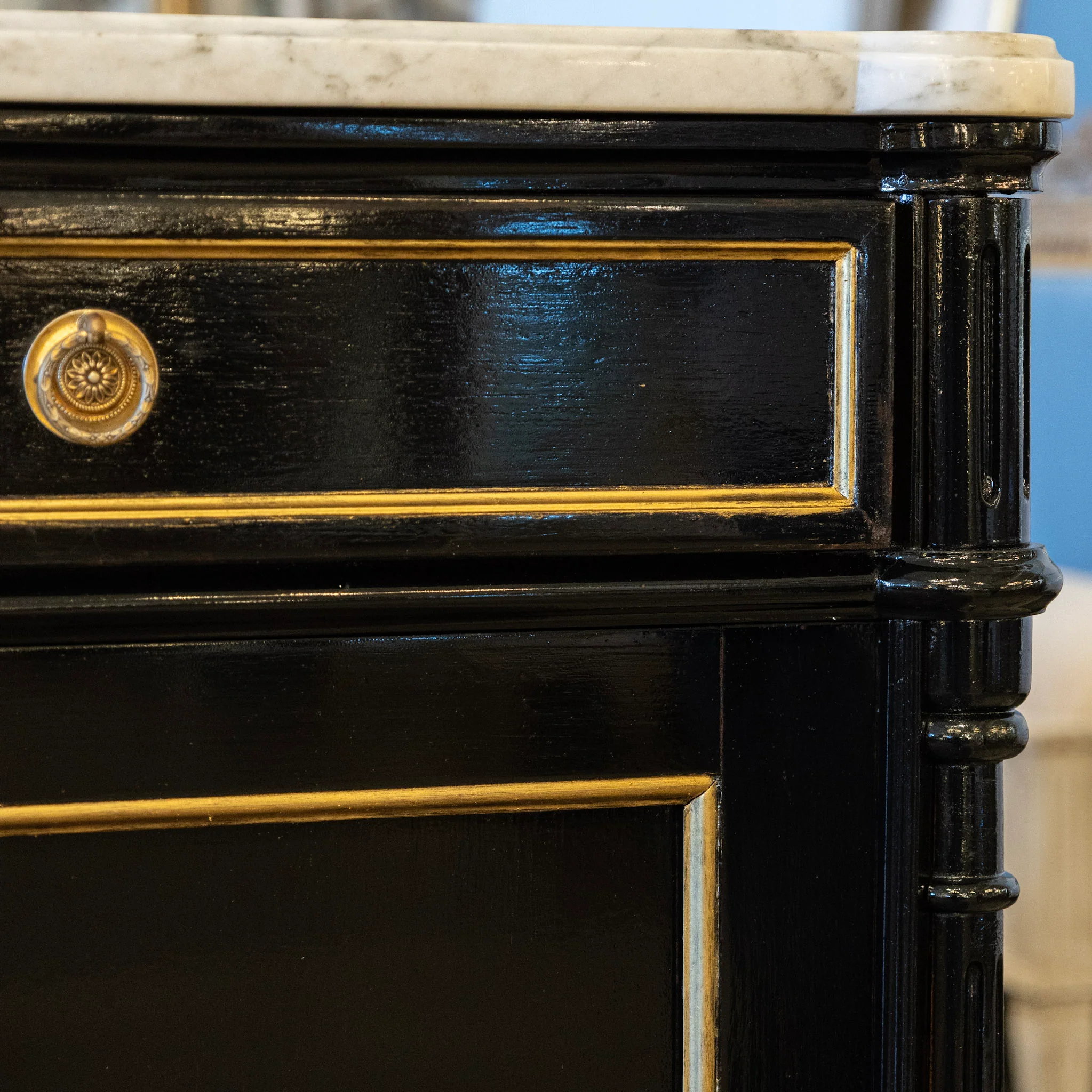 Louis XVI Black Lacquer Sideboard – Gold Inlay & White Marble Top - Image 13