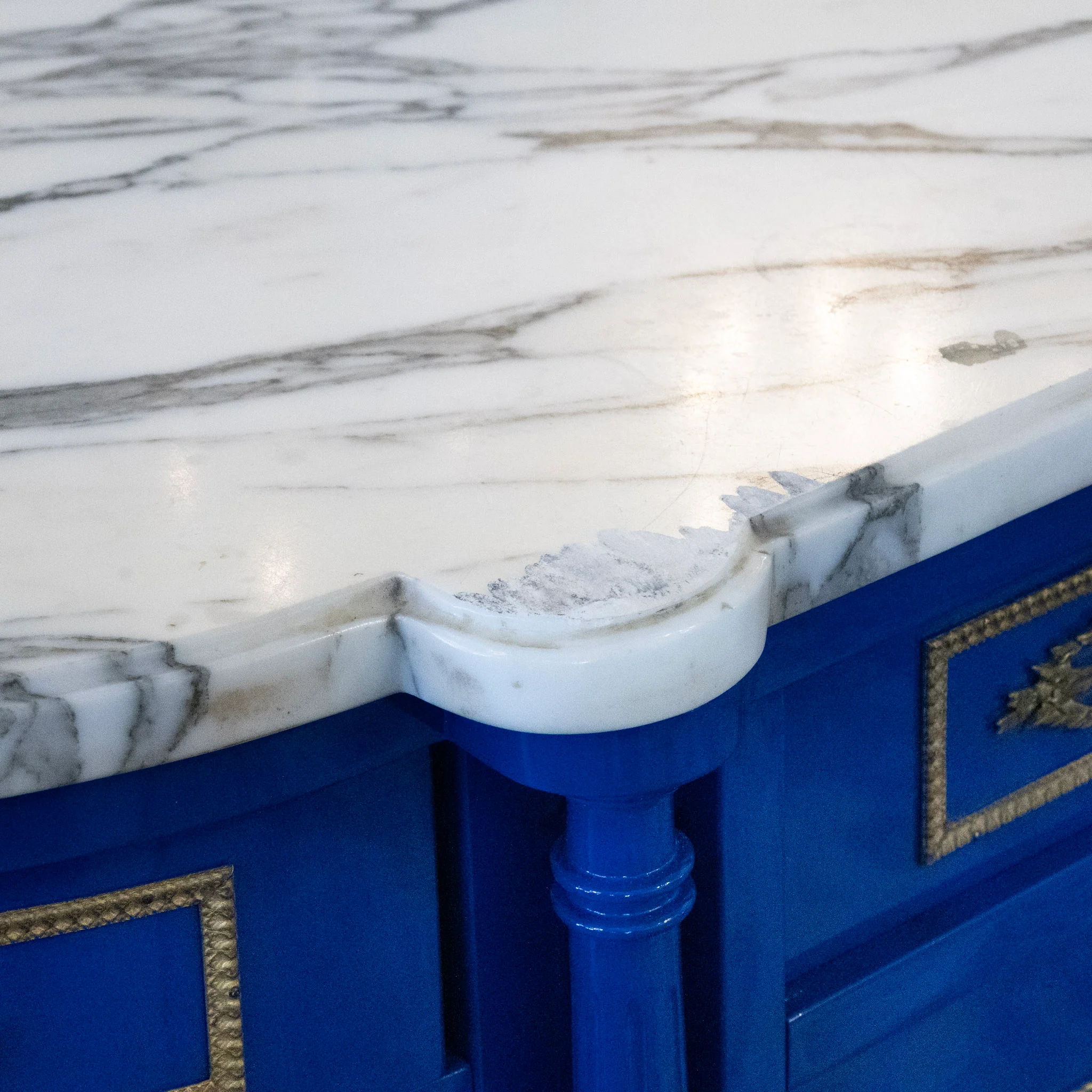 Louis XVI Blue Lacquer Demilune Sideboard - White Marble Top & Brass Trim - Image 14