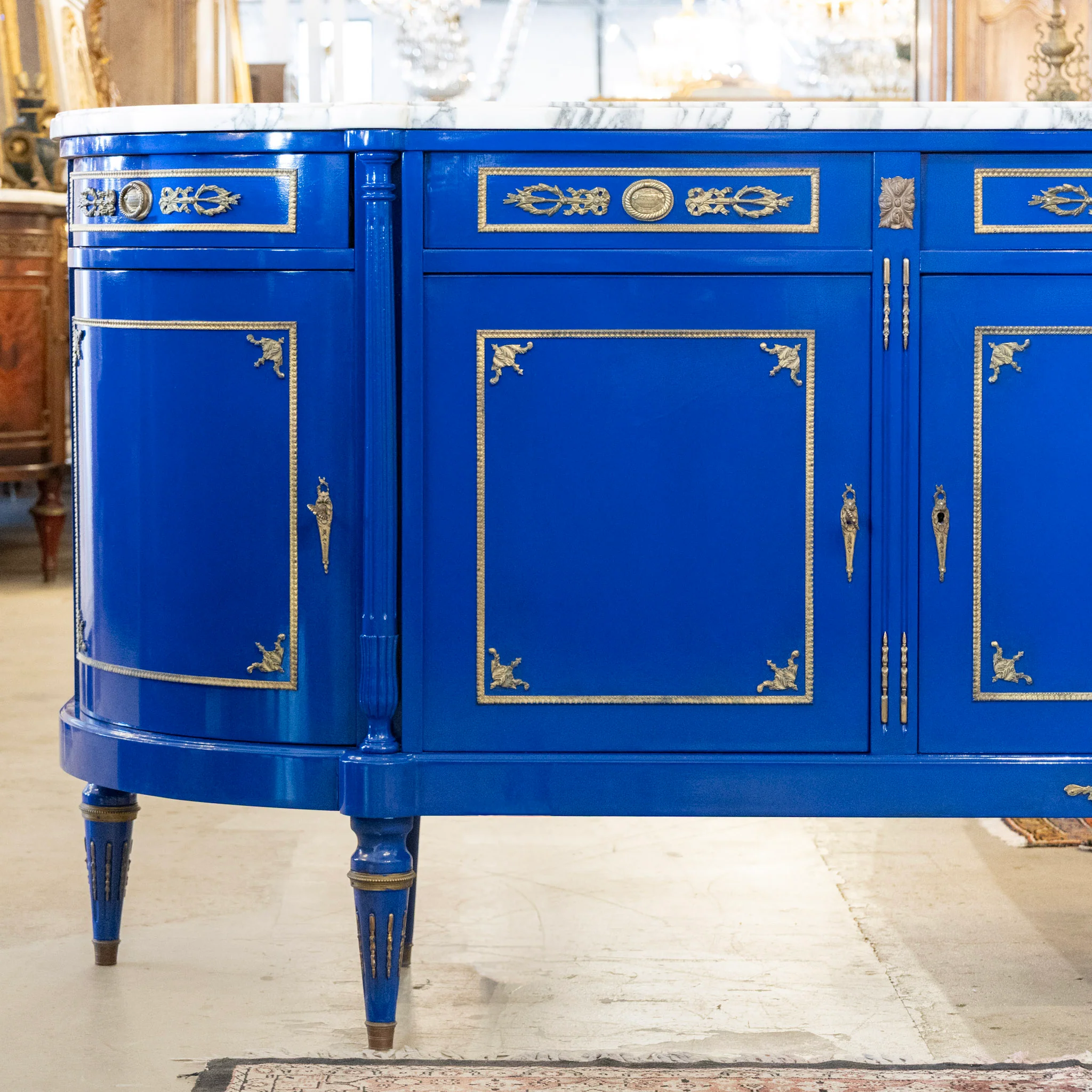 Louis XVI Blue Lacquer Demilune Sideboard - White Marble Top & Brass Trim - Image 3