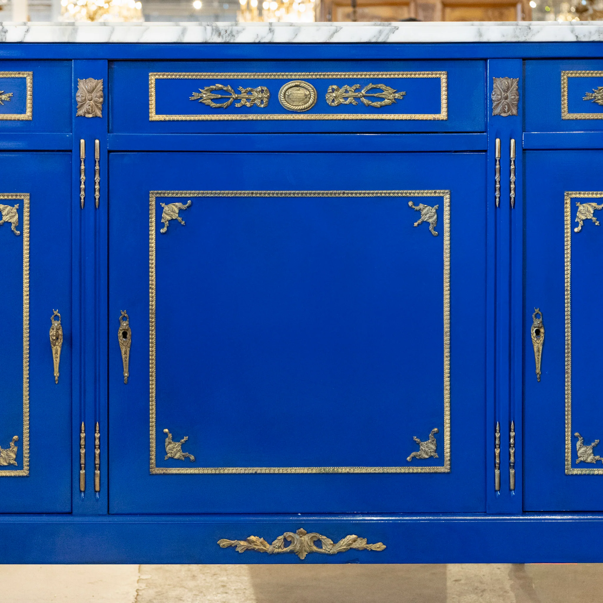 Louis XVI Blue Lacquer Demilune Sideboard - White Marble Top & Brass Trim - Image 5