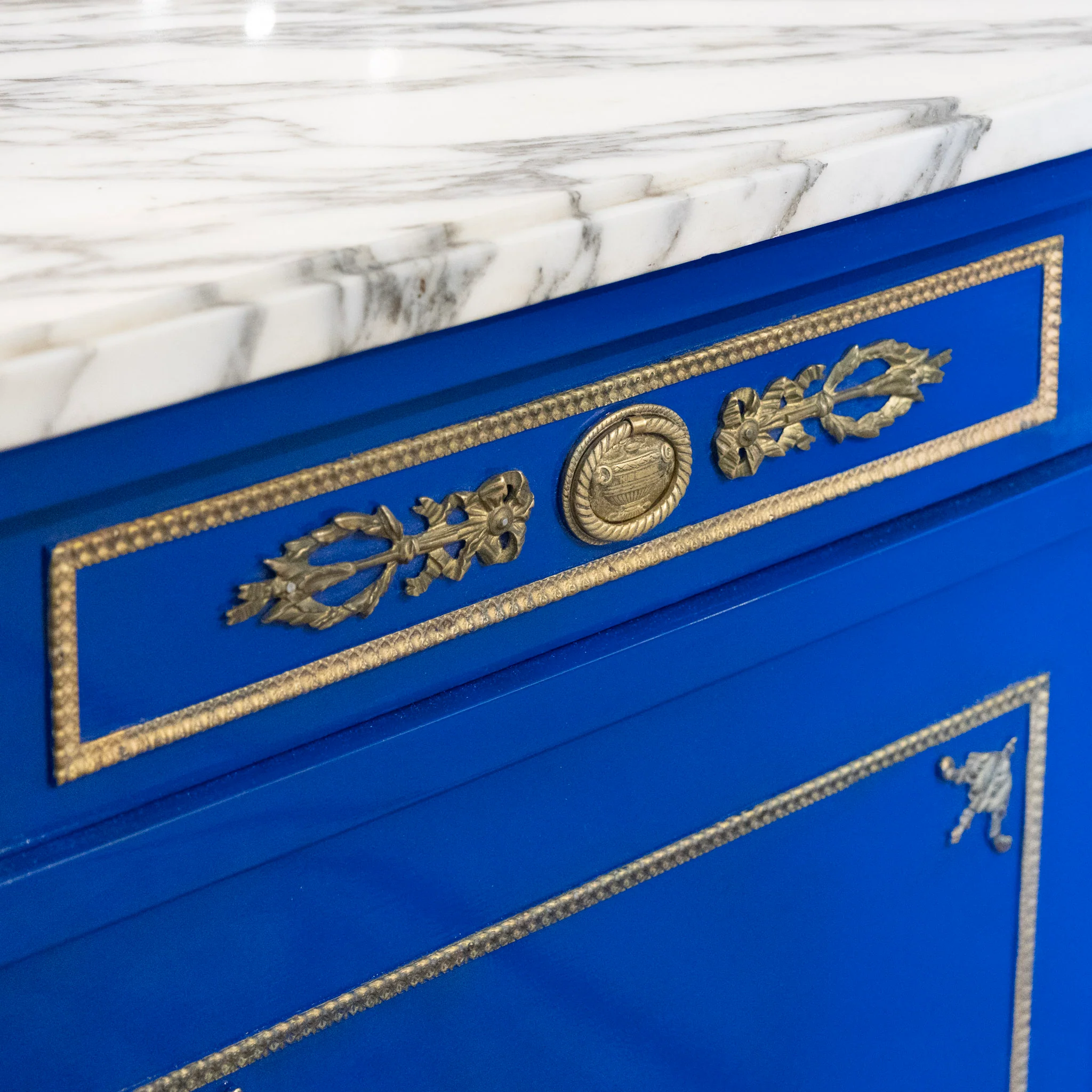 Louis XVI Blue Lacquer Demilune Sideboard - White Marble Top & Brass Trim - Image 6