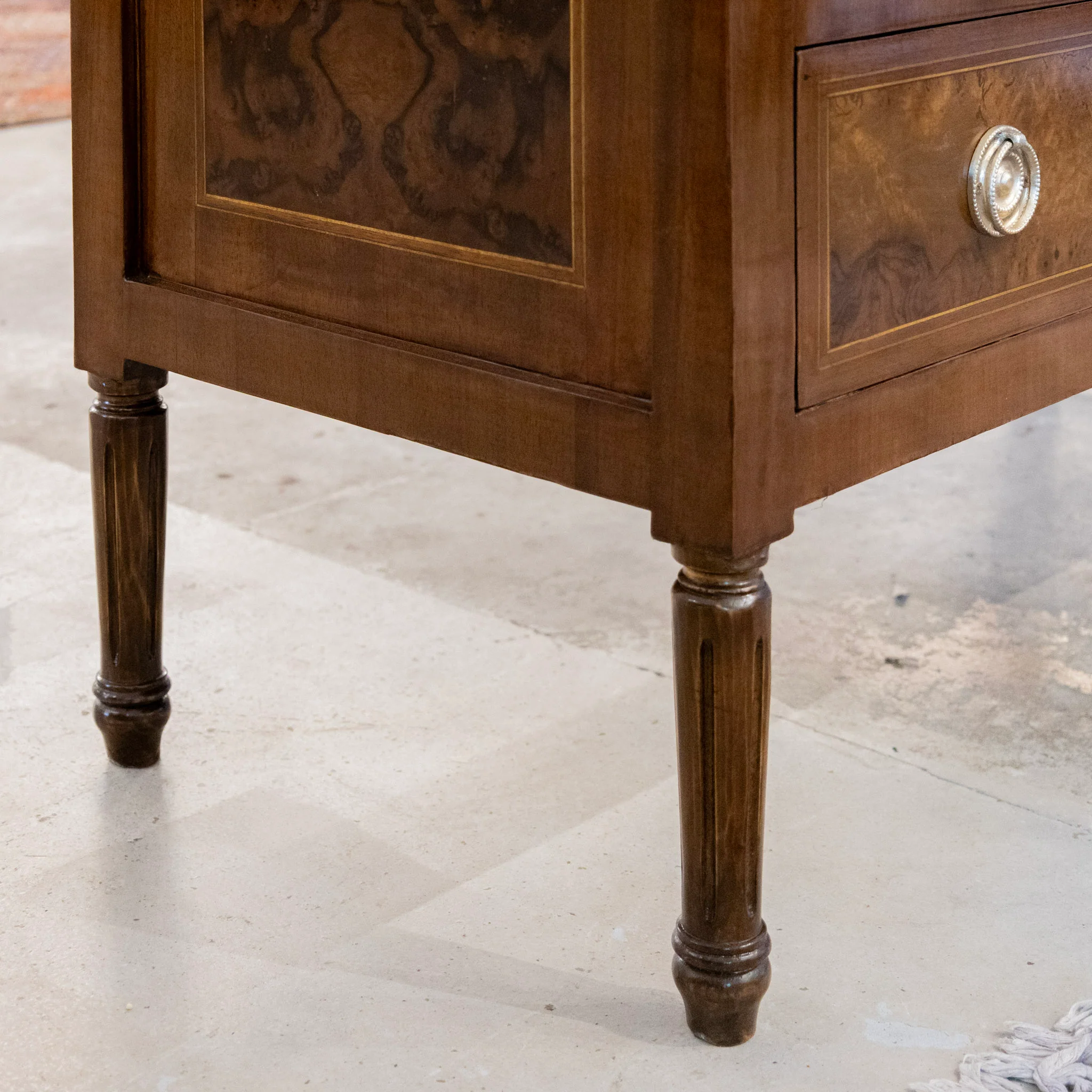 Louis XVI Burl Wood Chest – White Marble Top & Wood Inlay - Image 12