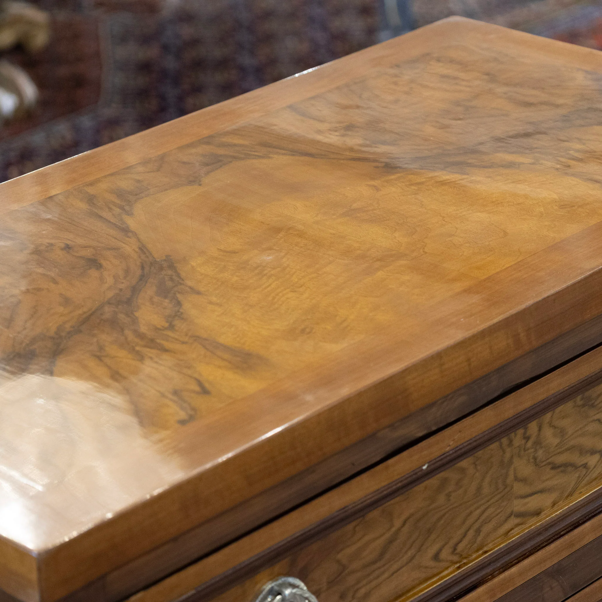 Louis XVI Burl Wood Chest with Ballerina Legs & Notched Rope Trim - Image 5