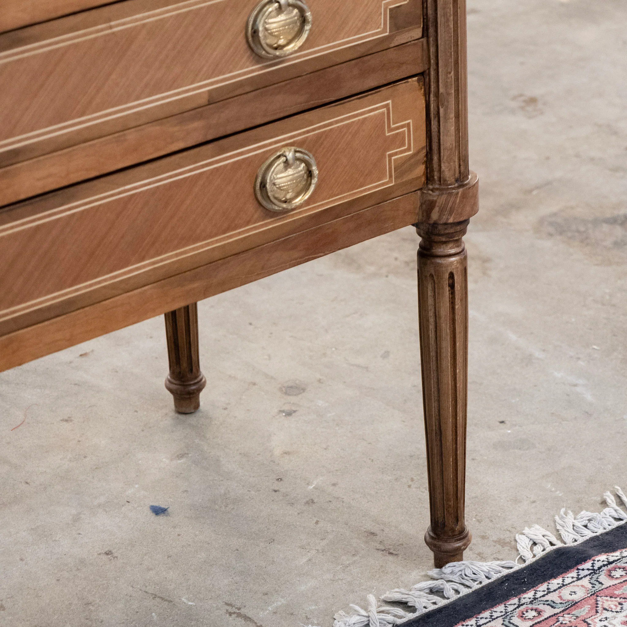 Louis XVI Burl Wood Chest with Inlaid Trim & Round Greek Pulls - Image 7