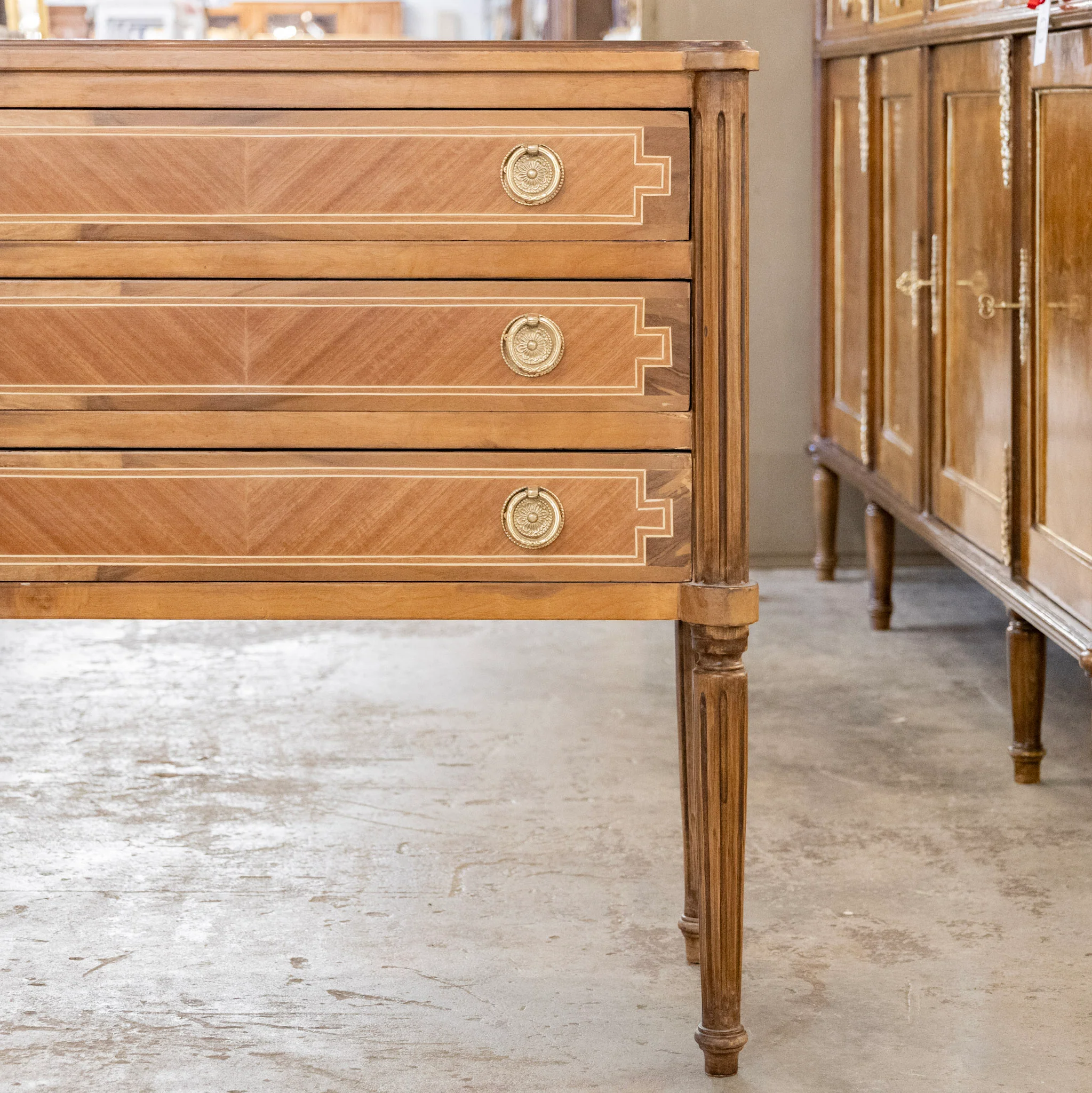 Louis XVI Burl Wood Chest with Inlaid Trim & Round Brass Pulls - Image 3