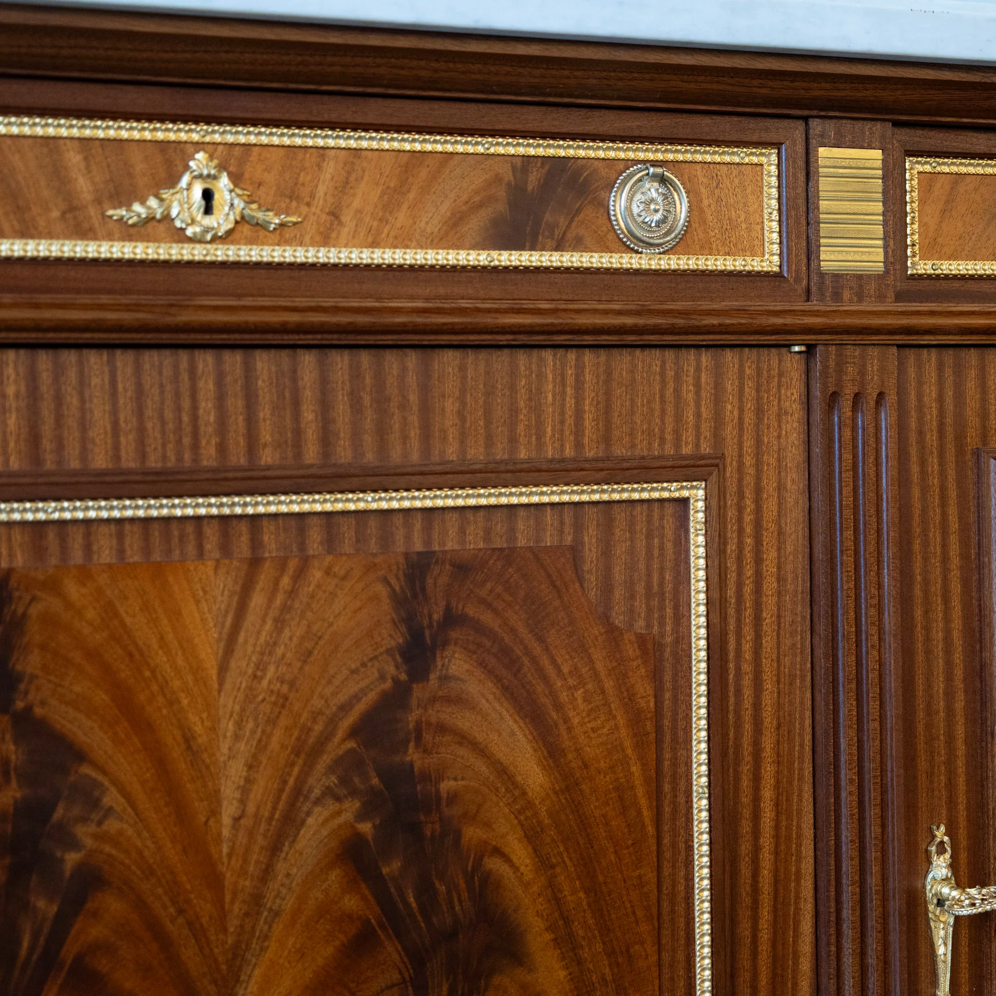 Louis XVI Burl Wood Demilune Sideboard – Gilded Bronze Accents & White Marble Top - Image 13