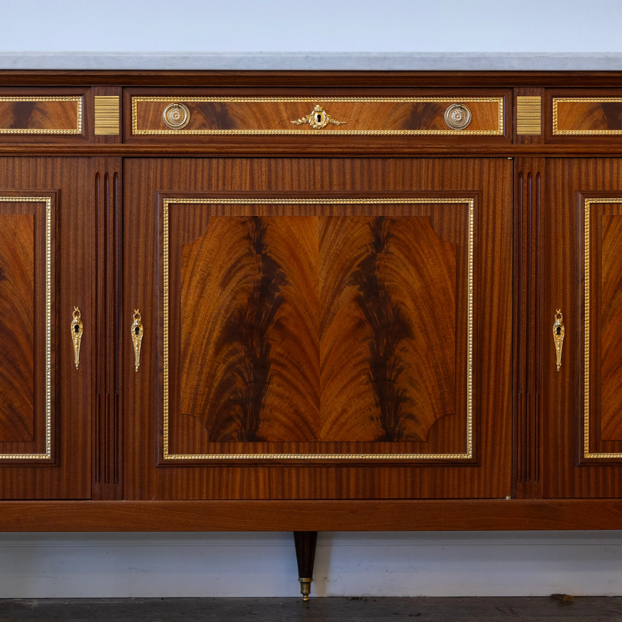 Louis XVI Burl Wood Demilune Sideboard – Gilded Bronze Accents & White Marble Top - Image 6