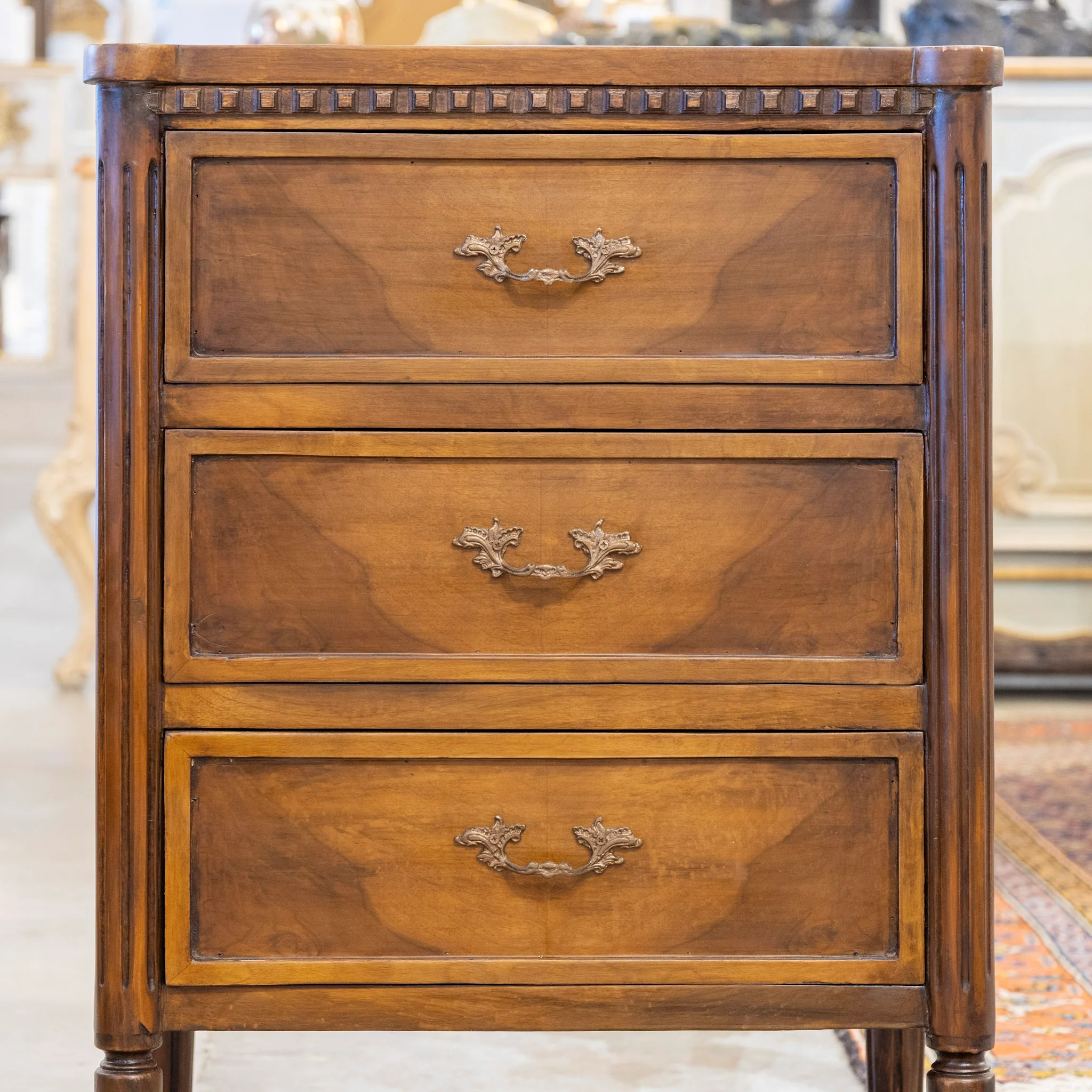 Louis XVI Burl Wood Nightstand – Leaf Brass Pulls - Image 3