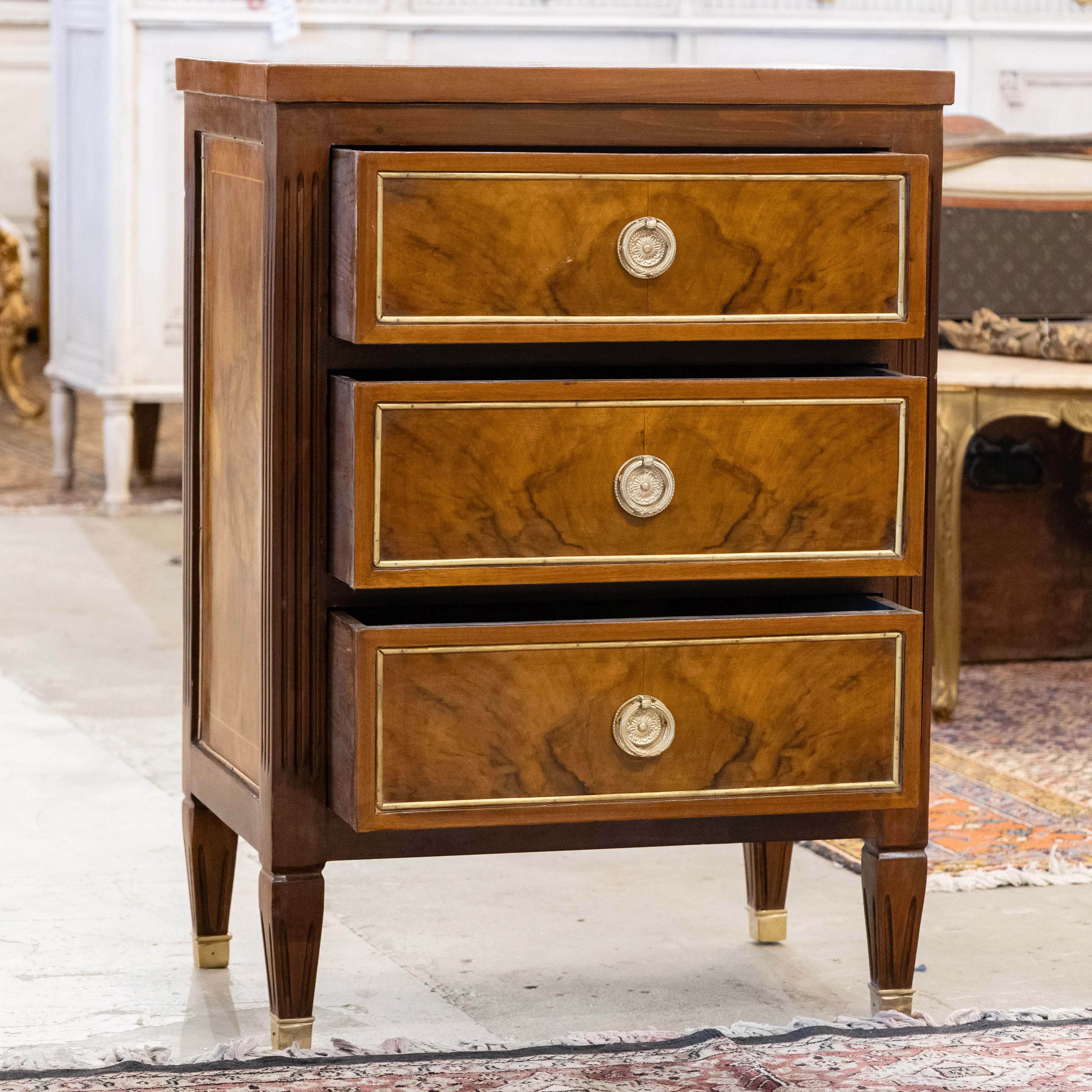Louis XVI Burl Wood Nightstand – Gold Inlay & Fluted Trim - Image 3