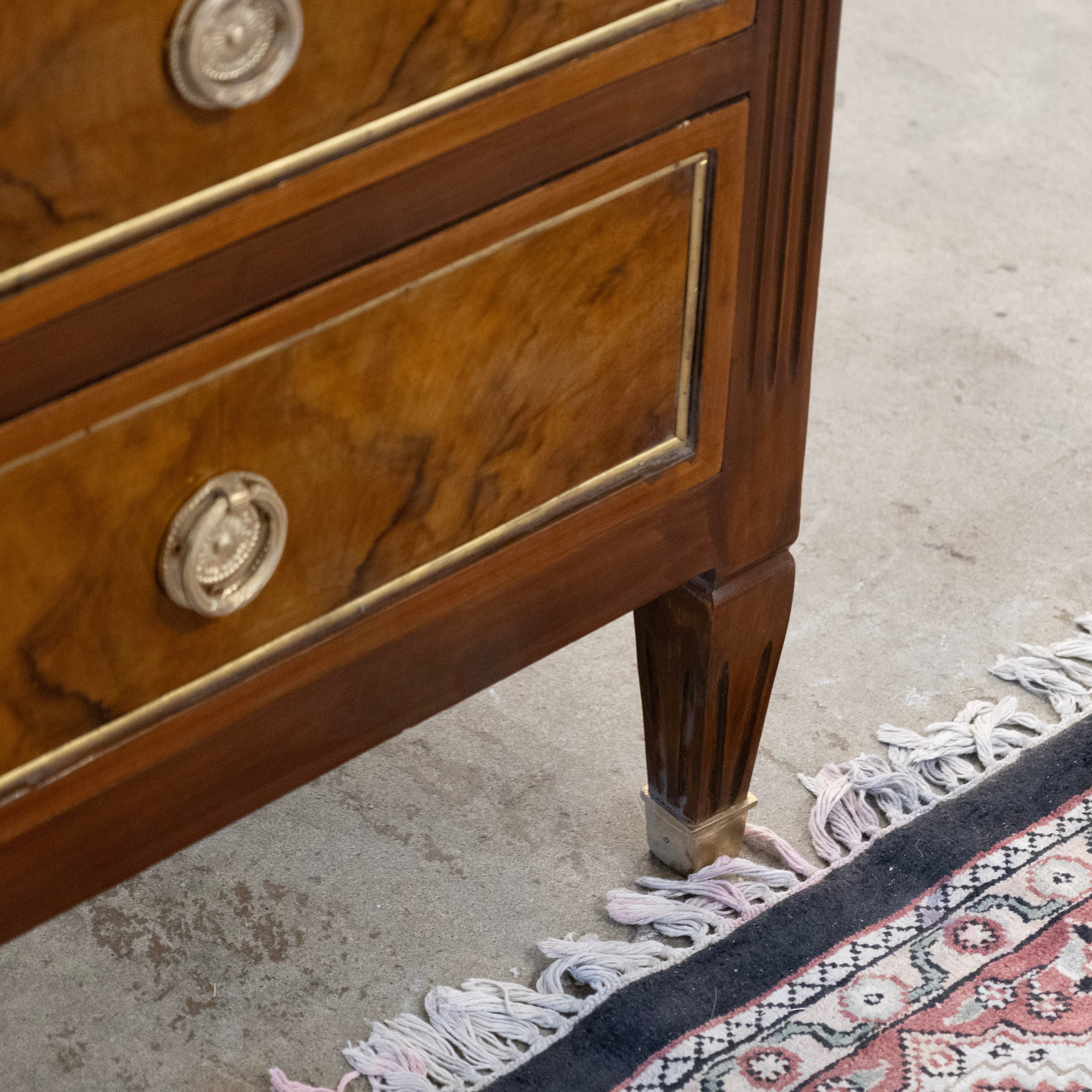Louis XVI Burl Wood Nightstand – Gold Inlay & Fluted Trim - Image 7